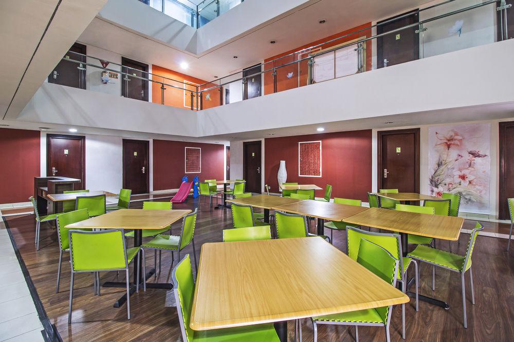 Restaurant RedDoorz Plus near RS Pertamina