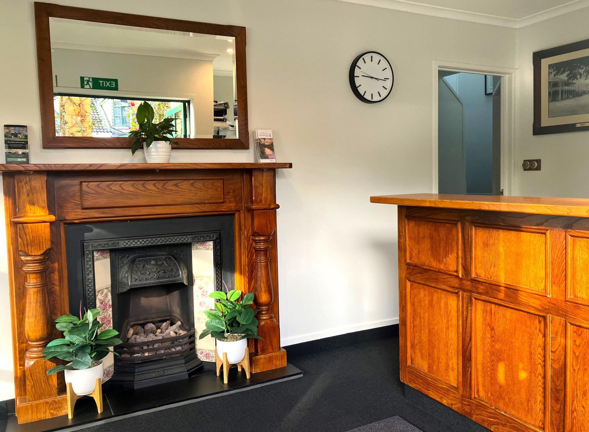 Vista Lobby Cambridge Mews