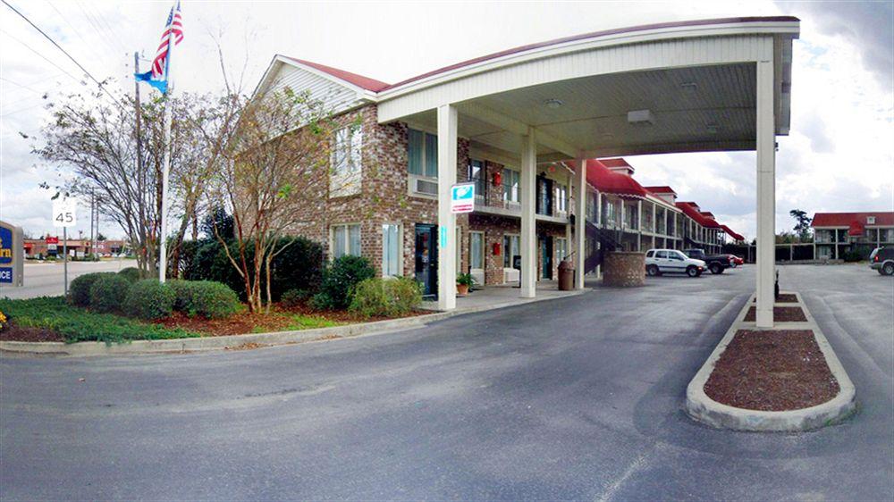 Varios Days Inn by Wyndham Manning