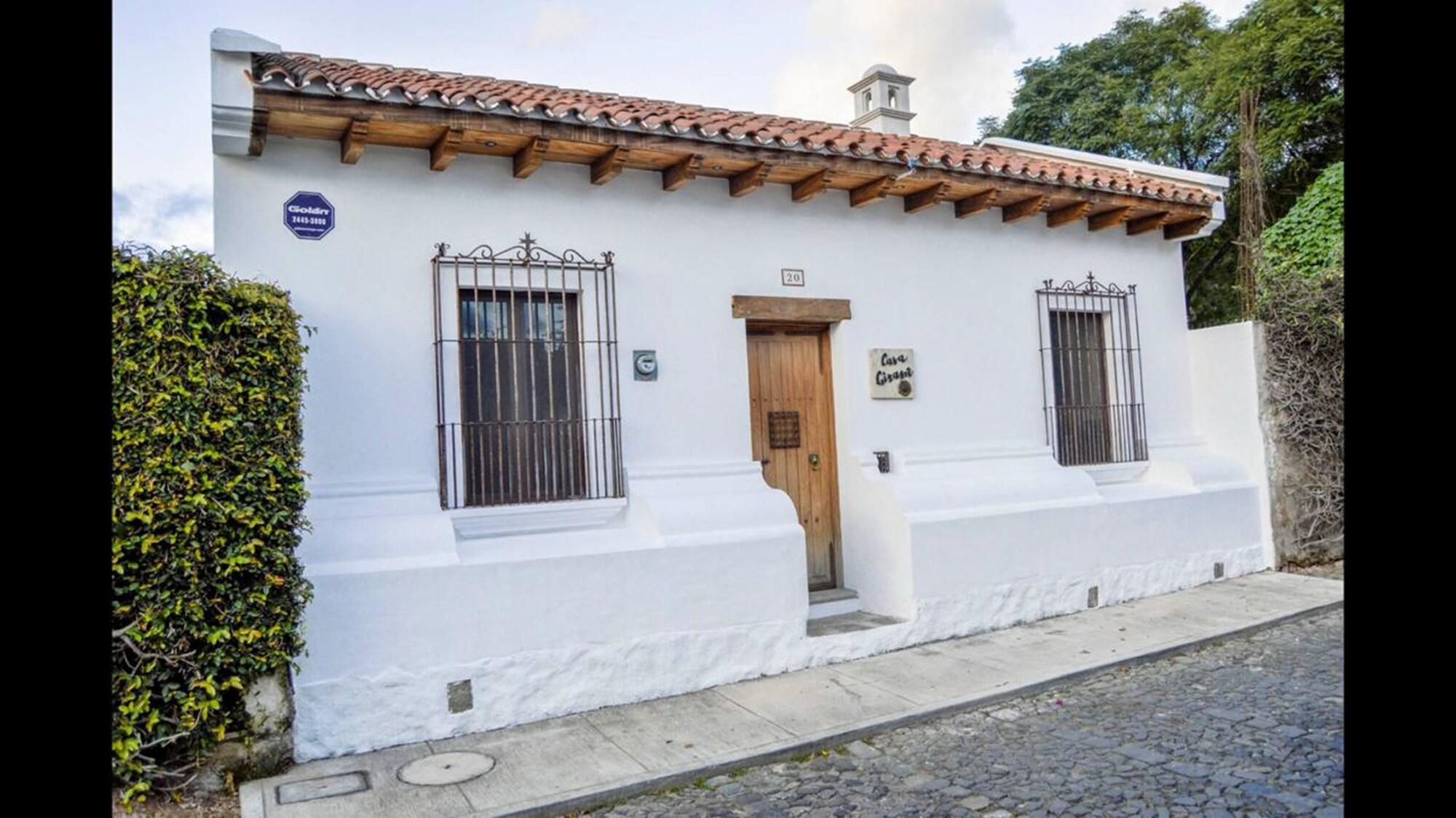 Vista Exterior Casa Girasol