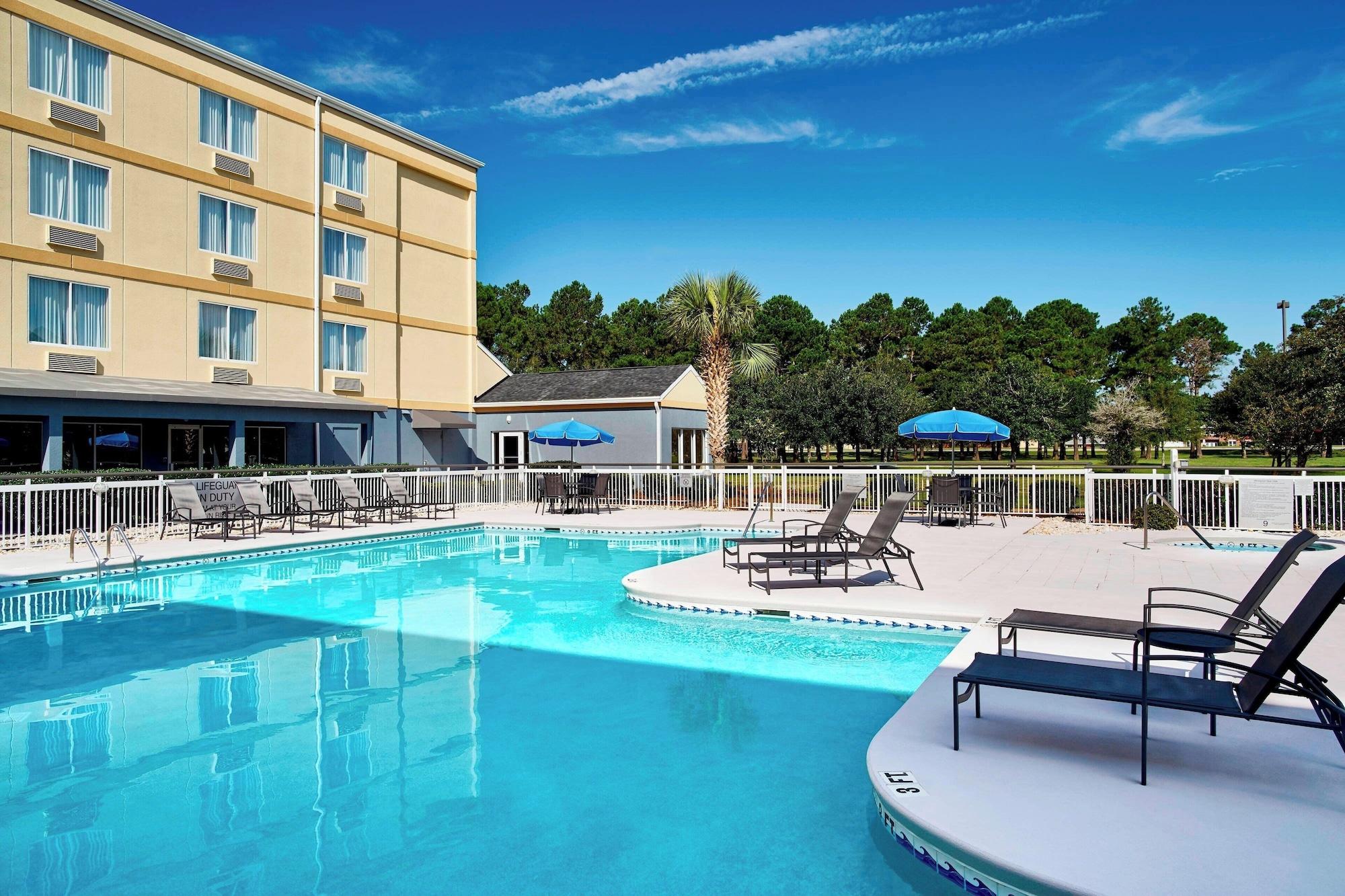 Vista Piscina Fairfield Inn by Marriott Myrtle Beach Broadway at the Beach