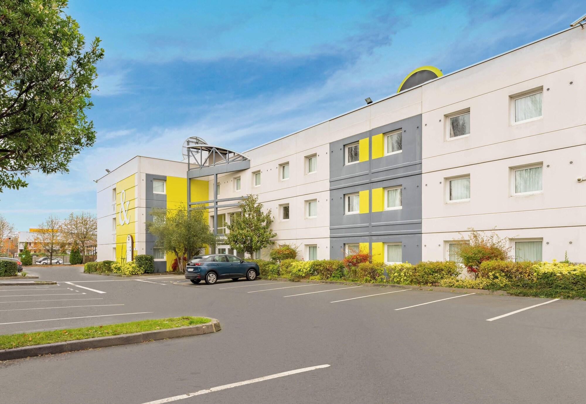 Vista Exterior B&B HOTEL Douai Parc des Expos Cuincy