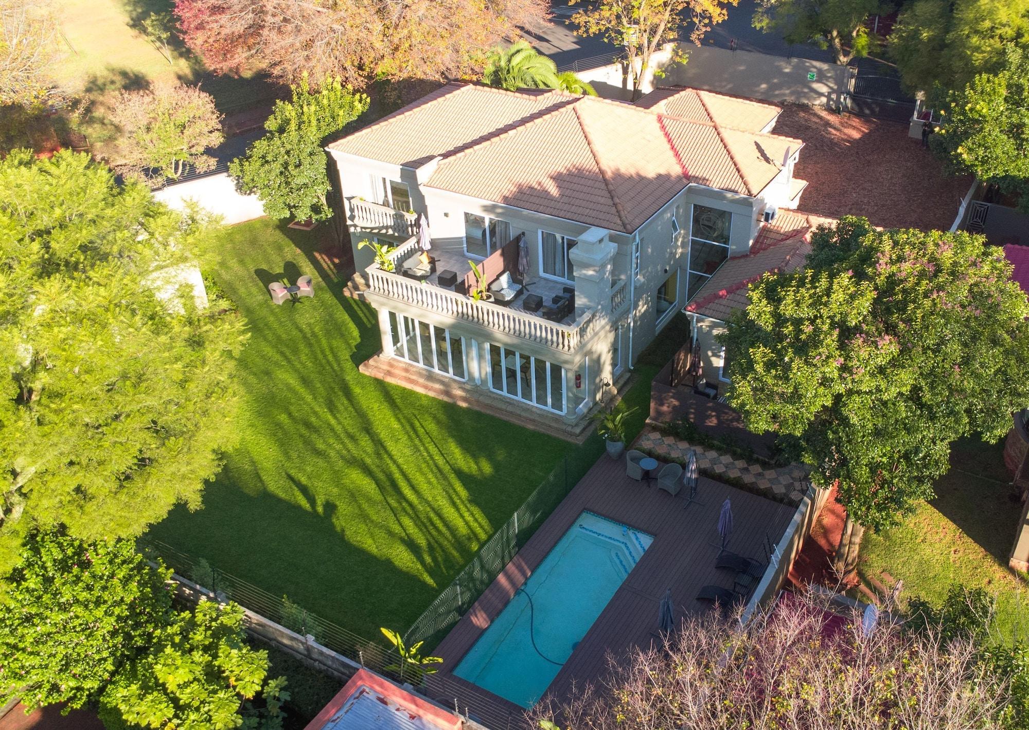 Varios 1945 On Kloof Guesthouse