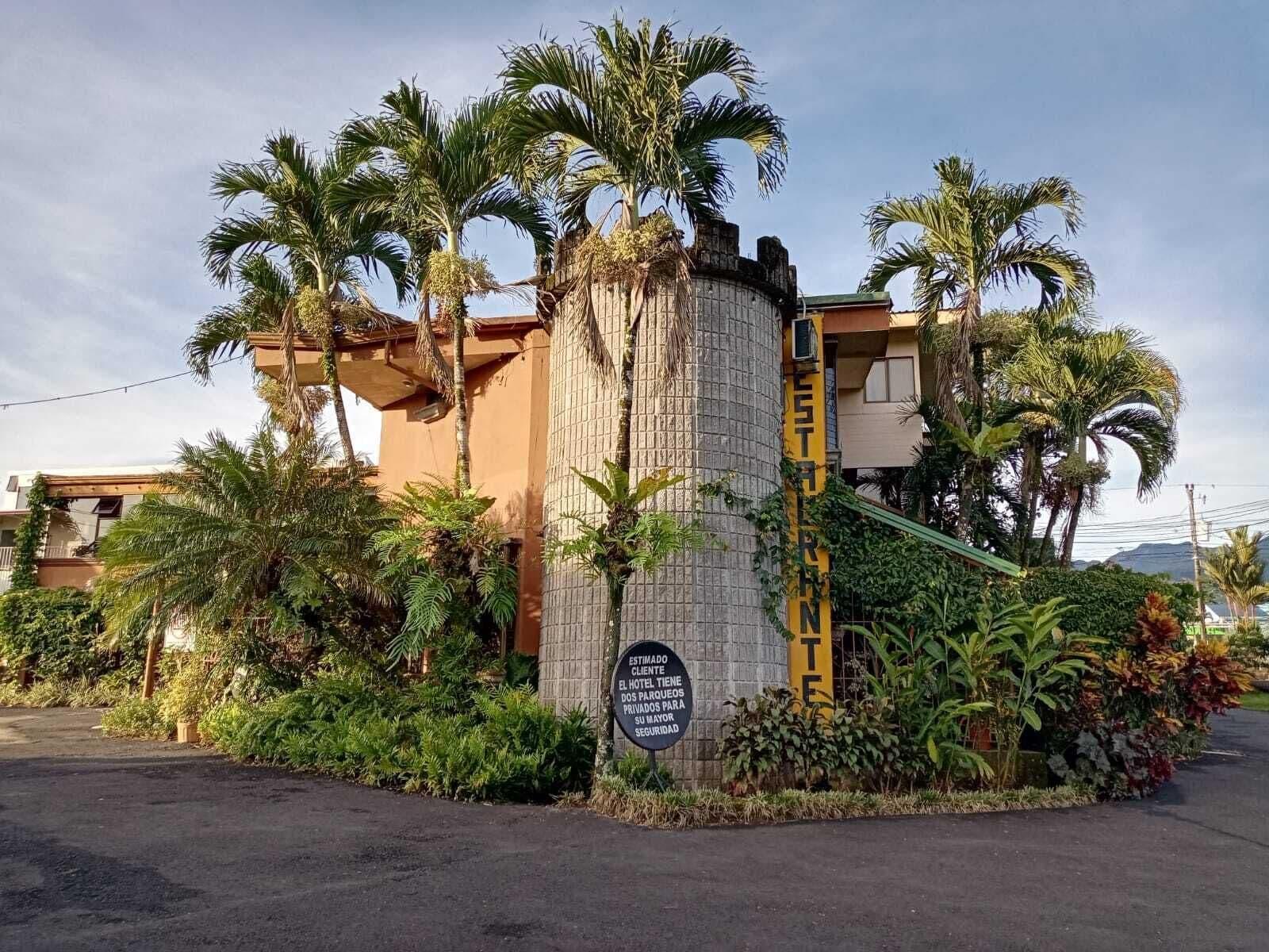 Vista Exterior Hotel Torrre Fuerte