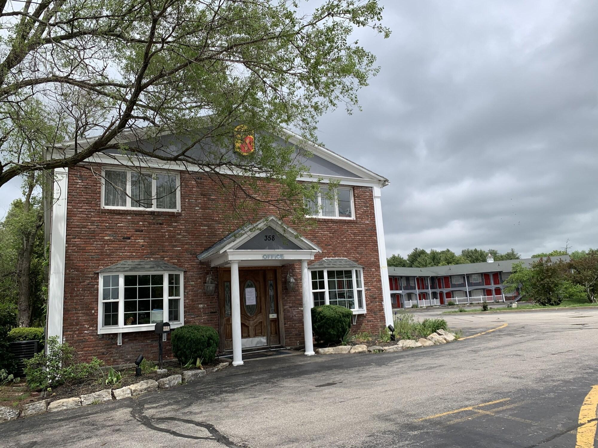 Vista Exterior Super 8 by Wyndham Sturbridge