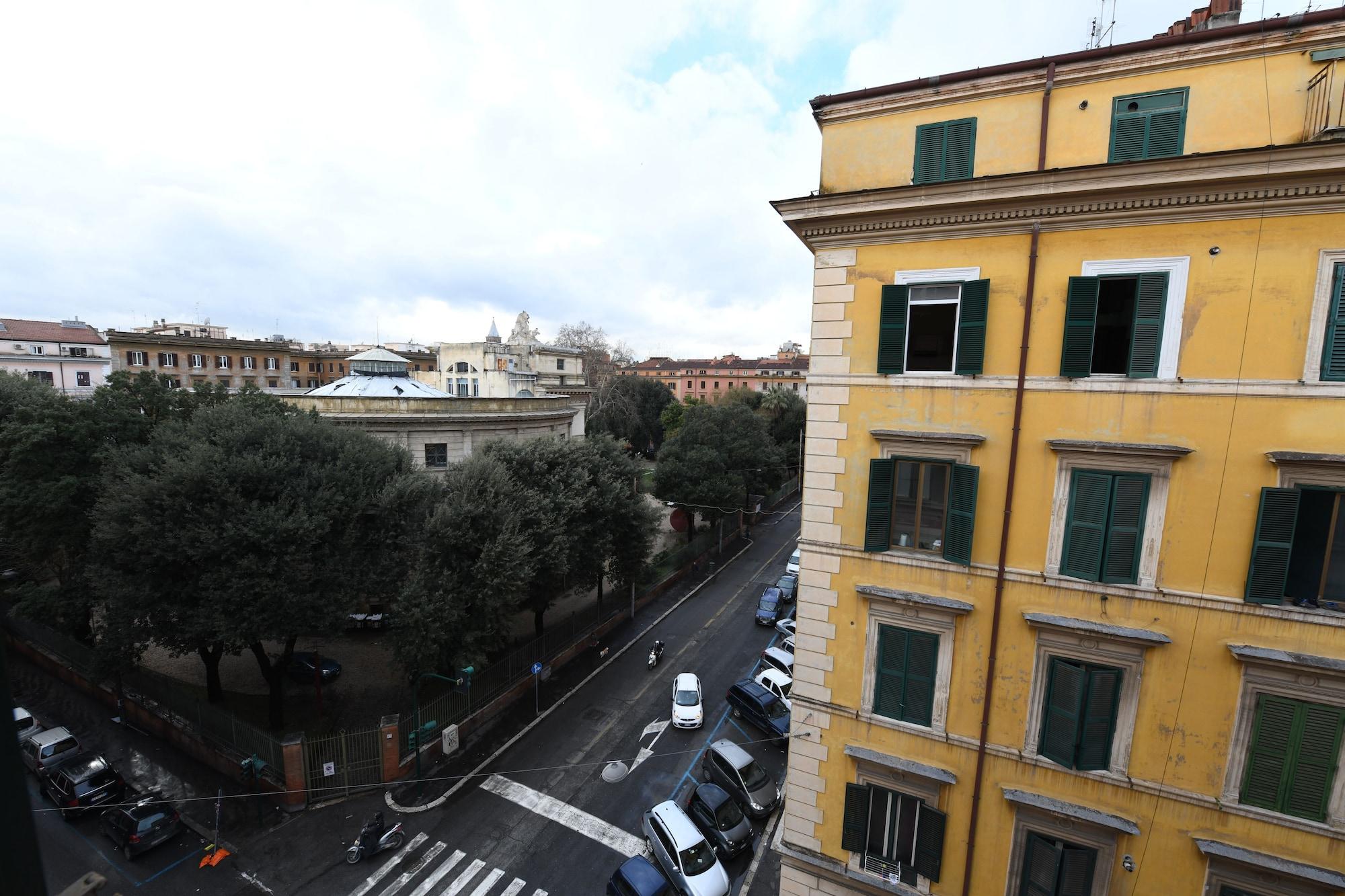 Vista Exterior Buonanotte Roma 2