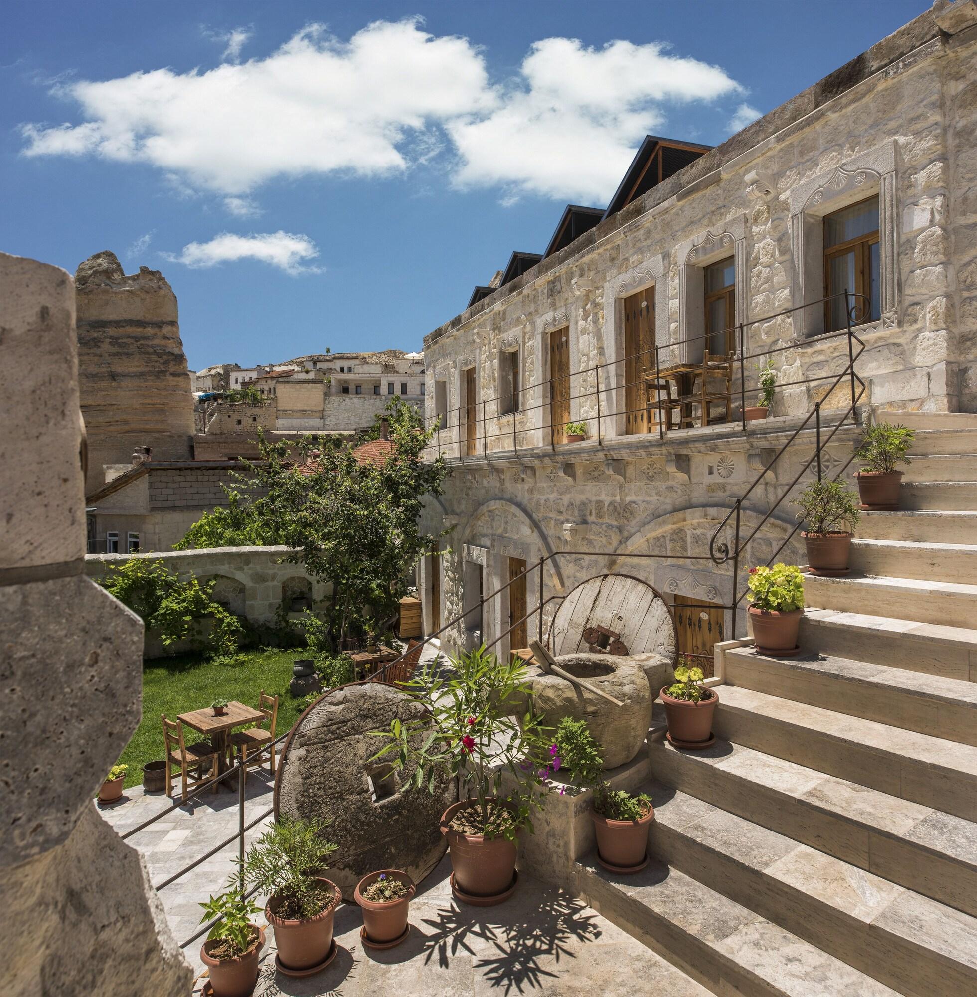 Varios Aydinli Cave House