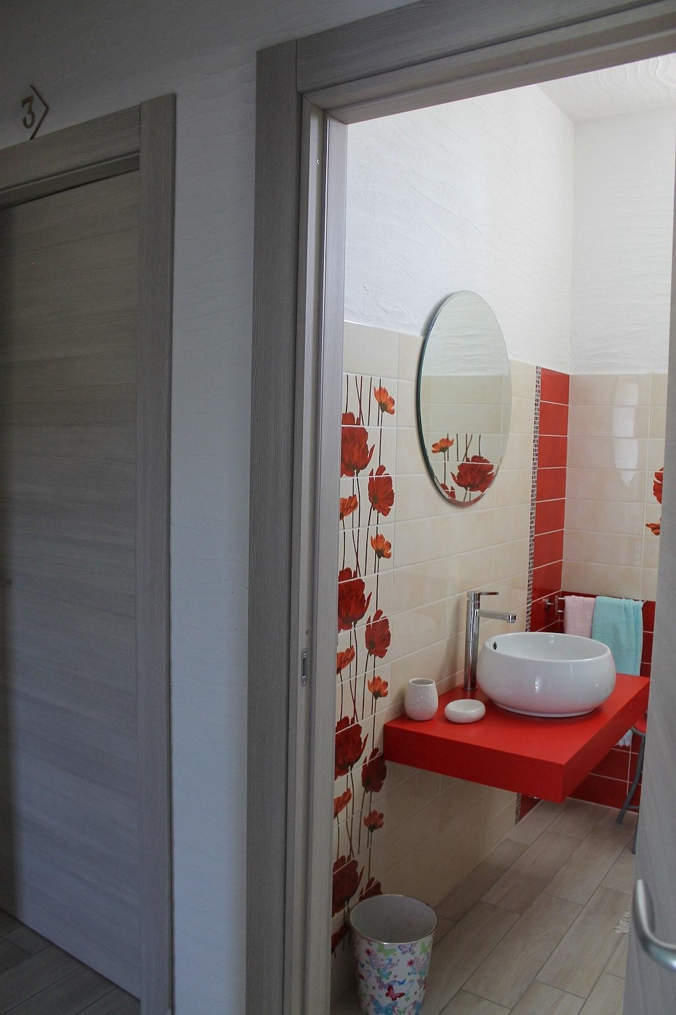 Equipamiento de Habitación Room in Guest Room - S'olivariu Village Affittacamere - King Room With Roll-in Shower