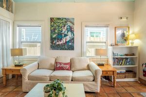 Alquiler Vacacional - Casita de Catherine by Avantstay 1 Block to Duval St w/ Hot Tub!