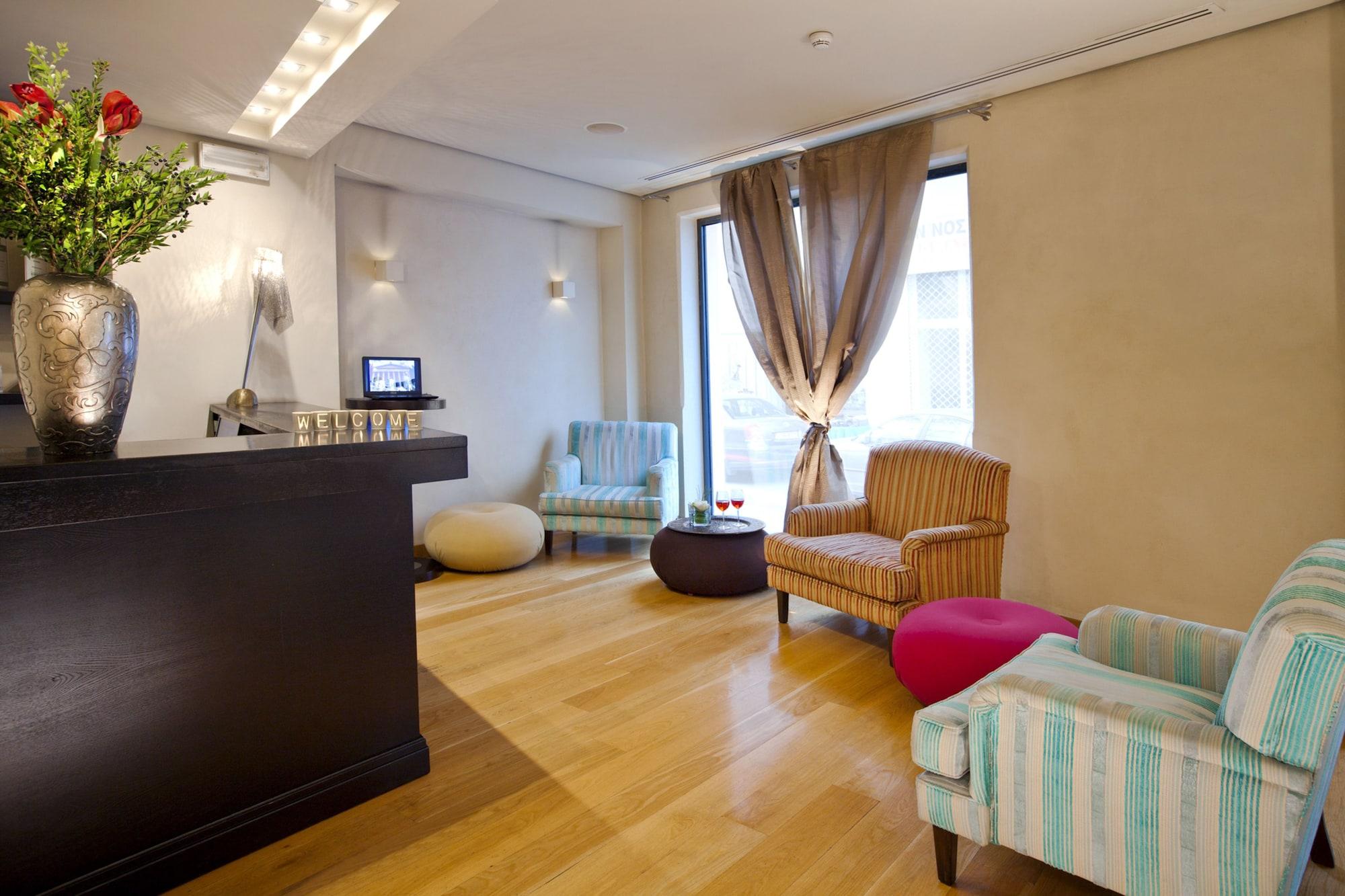 Vista Exterior O&B Athens Boutique Hotel