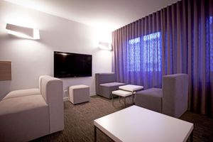 Alojamiento - Kyriad Valence Nord