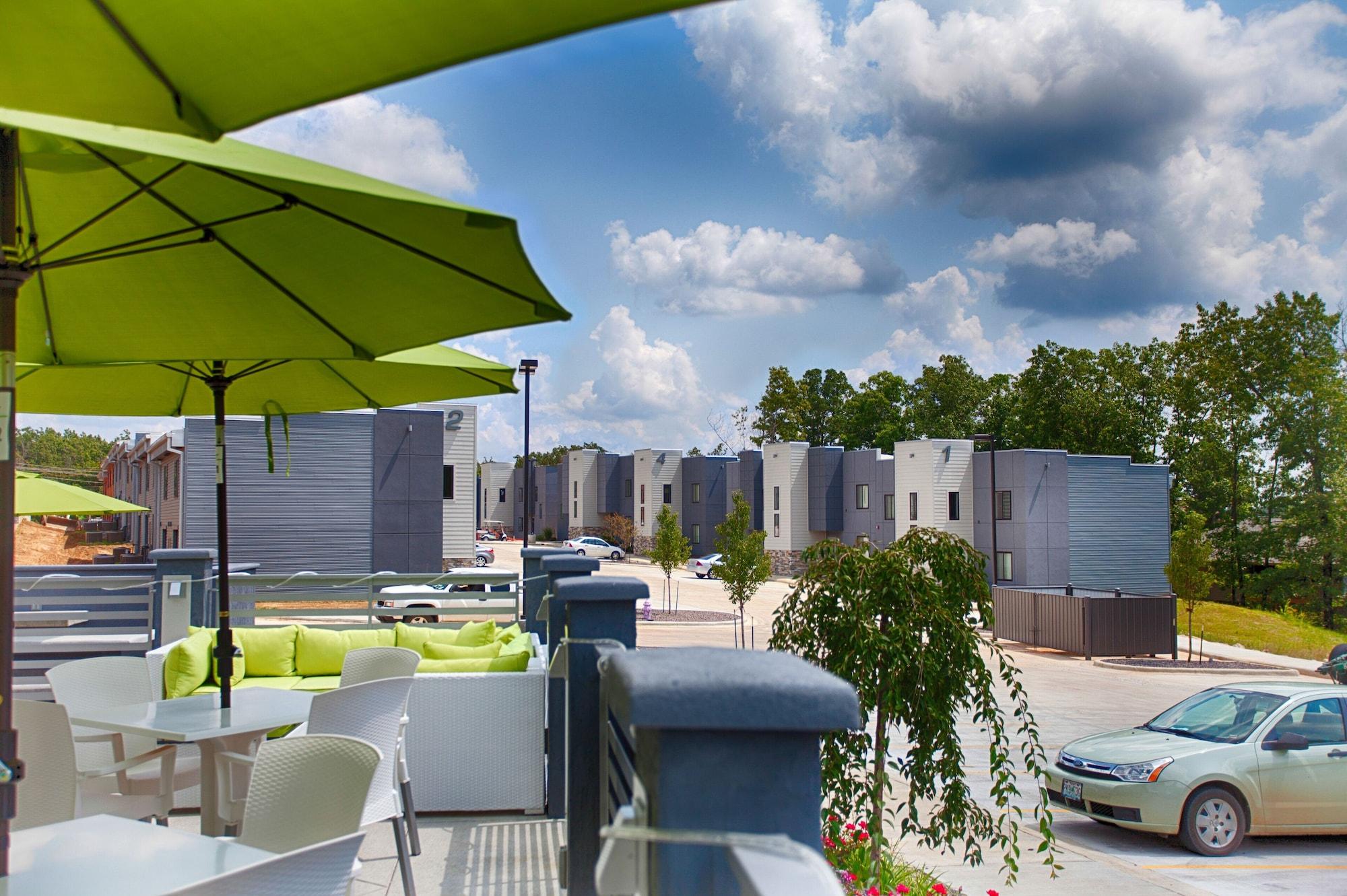 Vista Exterior Z Loft Extended Stay Hotel