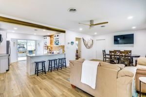 Alquiler Vacacional - Pet-friendly Cocoa Beach Home: Walk to Beach!