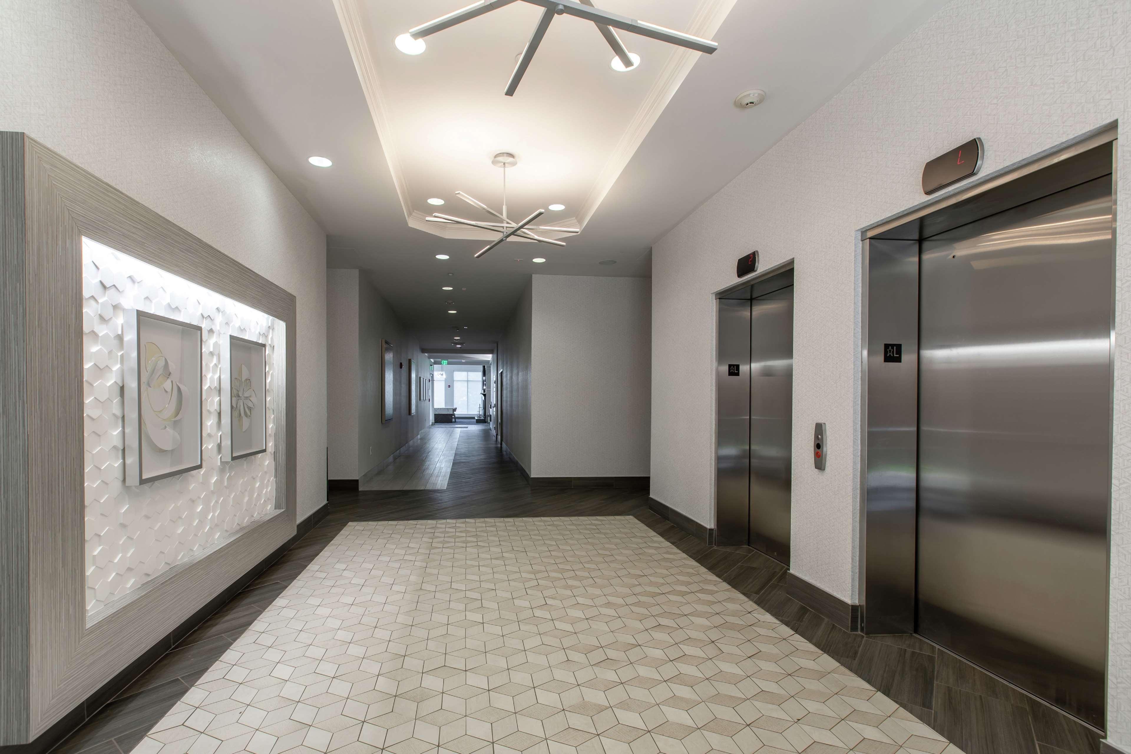 Vista Lobby Hilton Garden Inn Lynchburg