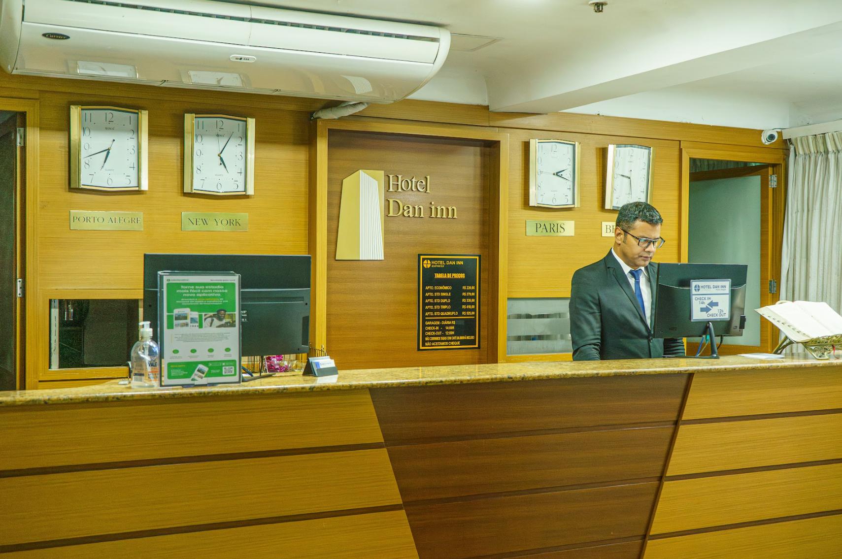 Vista Lobby Hotel Dan Inn Express Porto Alegre by Nacional Inn