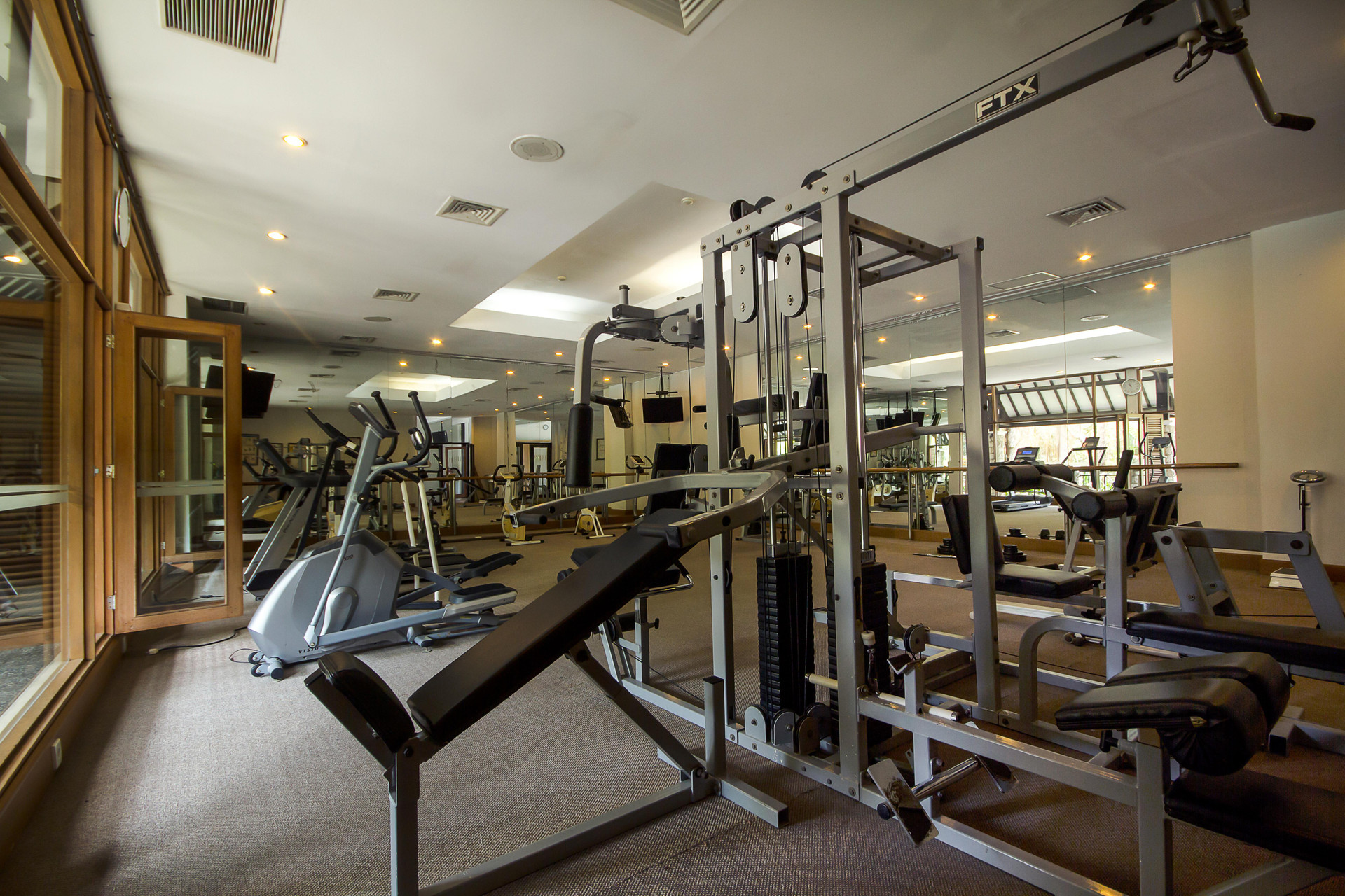 Gimnasio Hotel Santika Cirebon