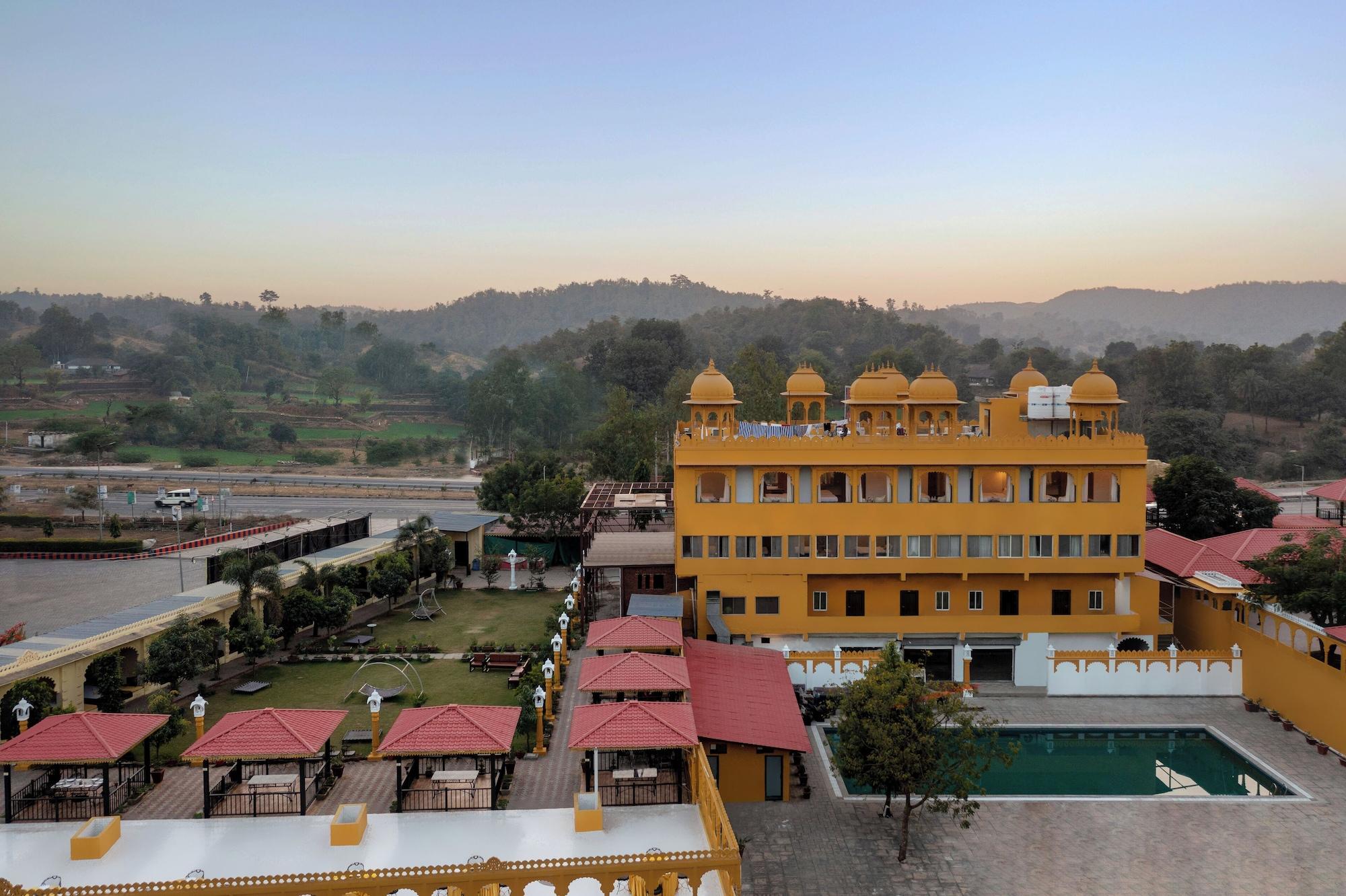Vista Exterior Rawla Ratanpur - Kingfisher Hotel