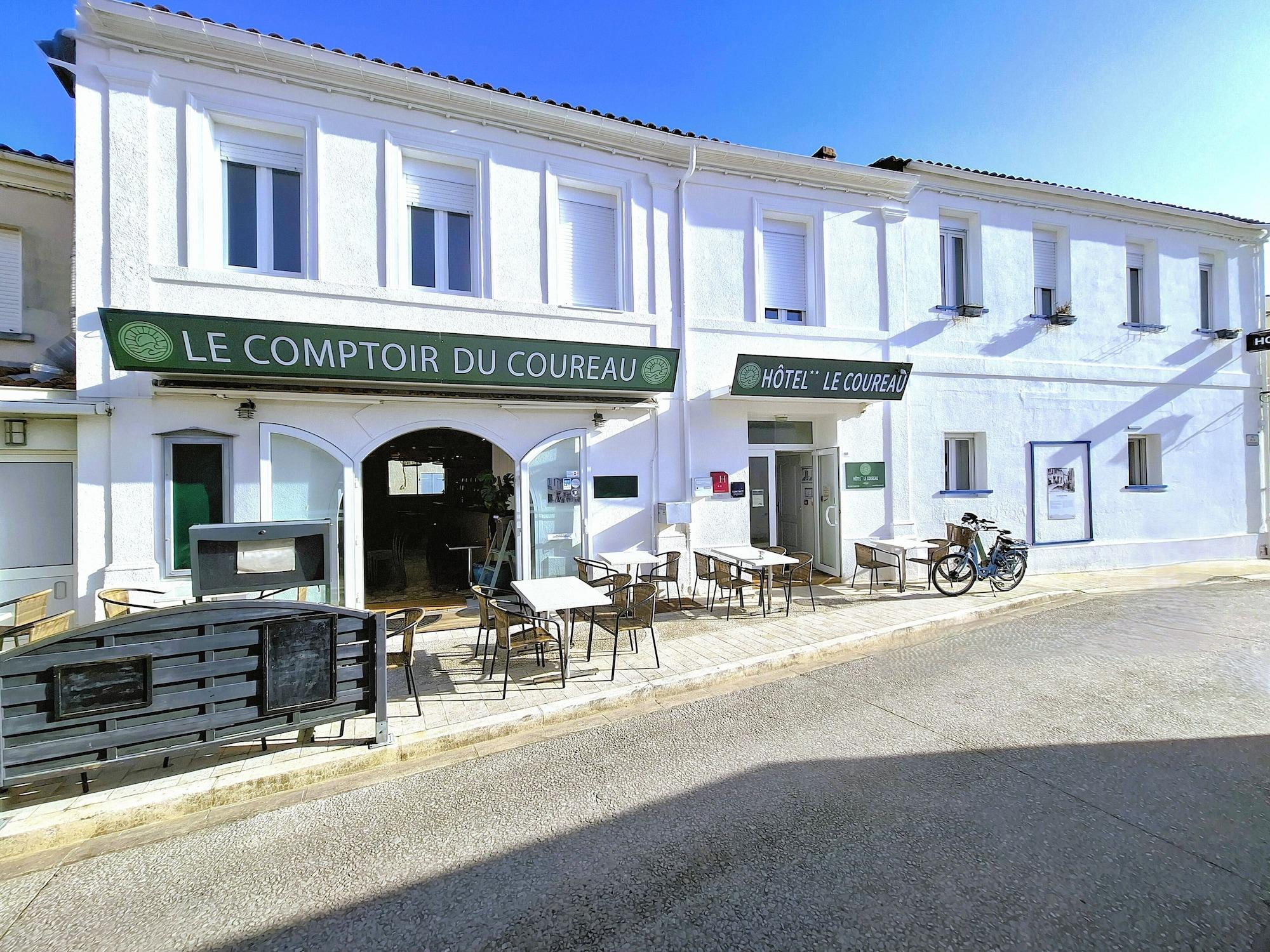 Vista Exterior Hotel le Coureau