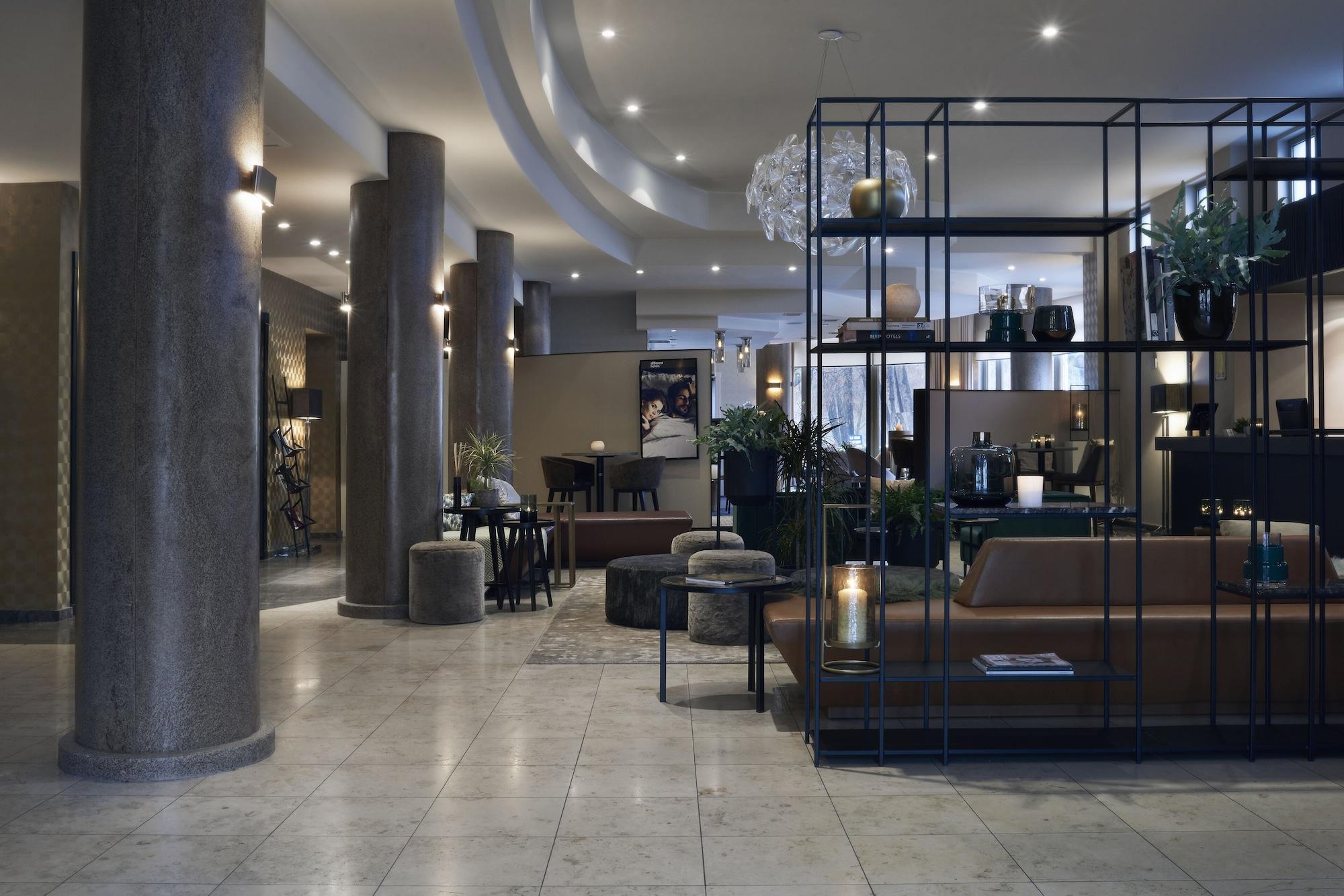 Vista Lobby M Hotel - Different Hotels