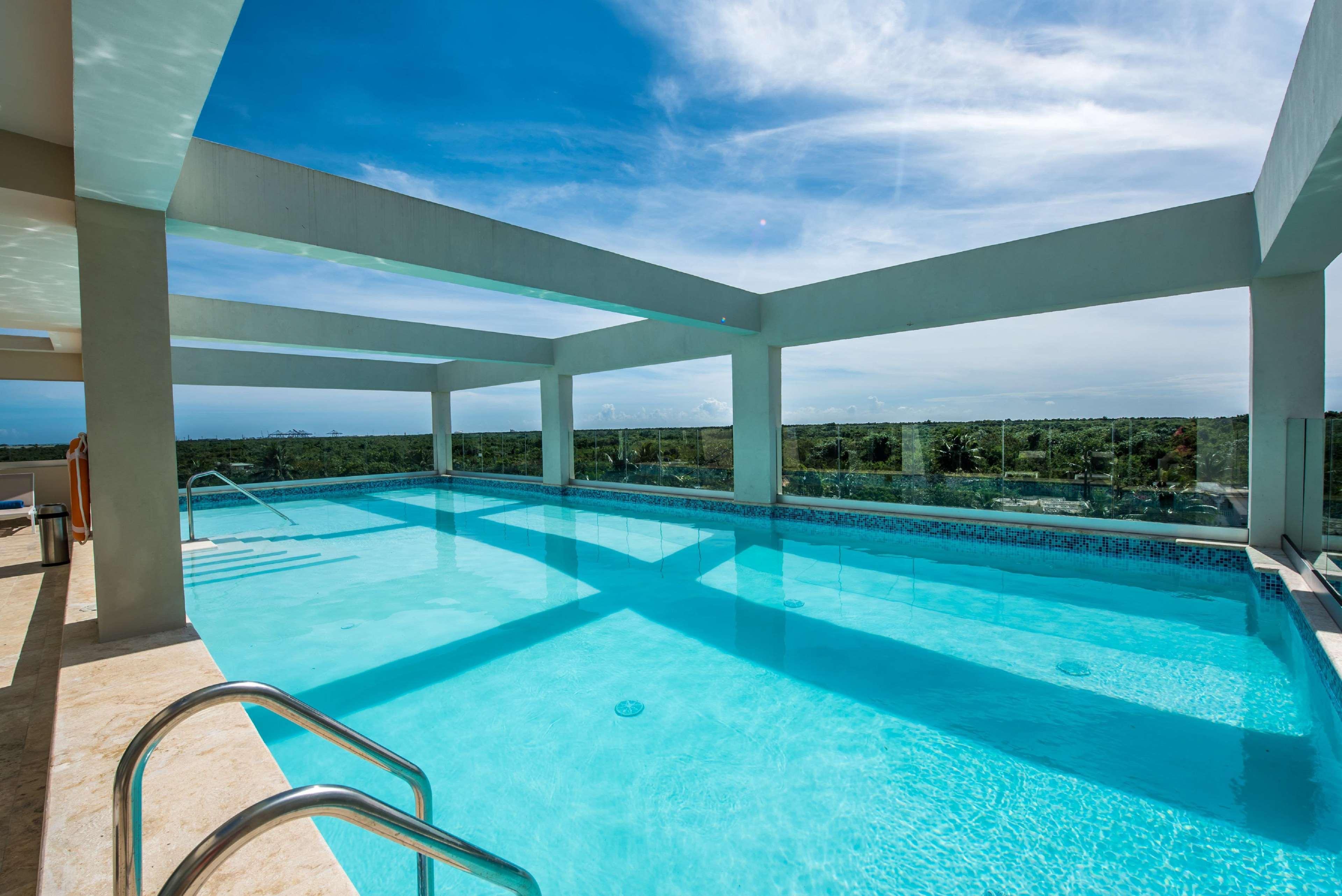 Vista Piscina Hampton by Hilton Santo Domingo Airport