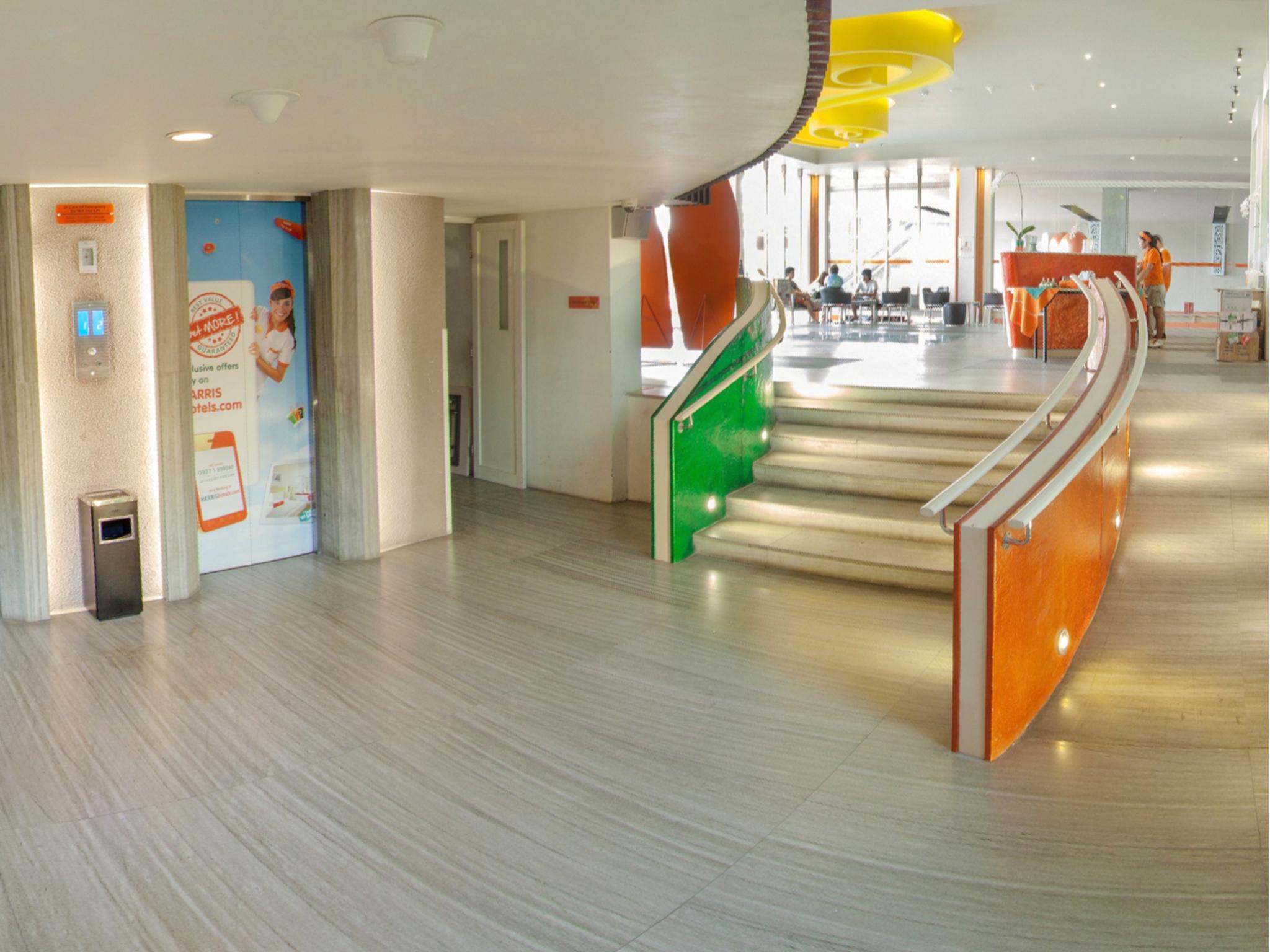 Vista Lobby HARRIS Hotel & Residence Sunset Road Bali