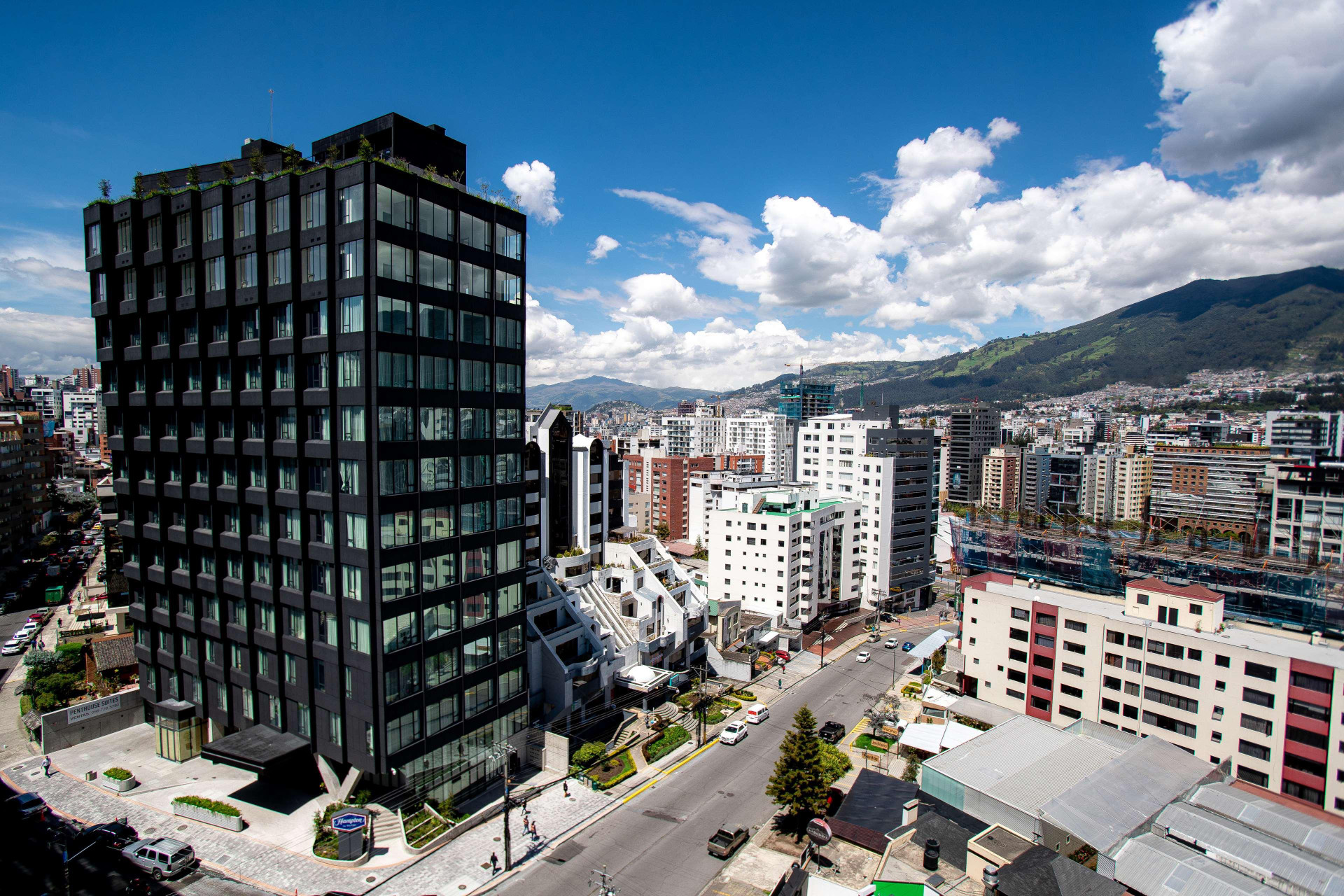 Vista Exterior Hampton By Hilton Quito La Carolina Park