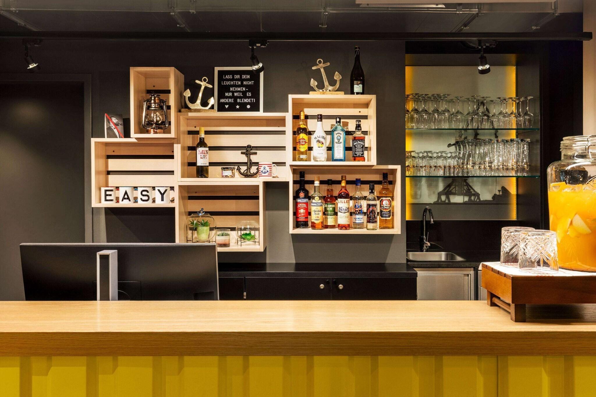 Vista Lobby Vienna House Easy by Wyndham  Bremen
