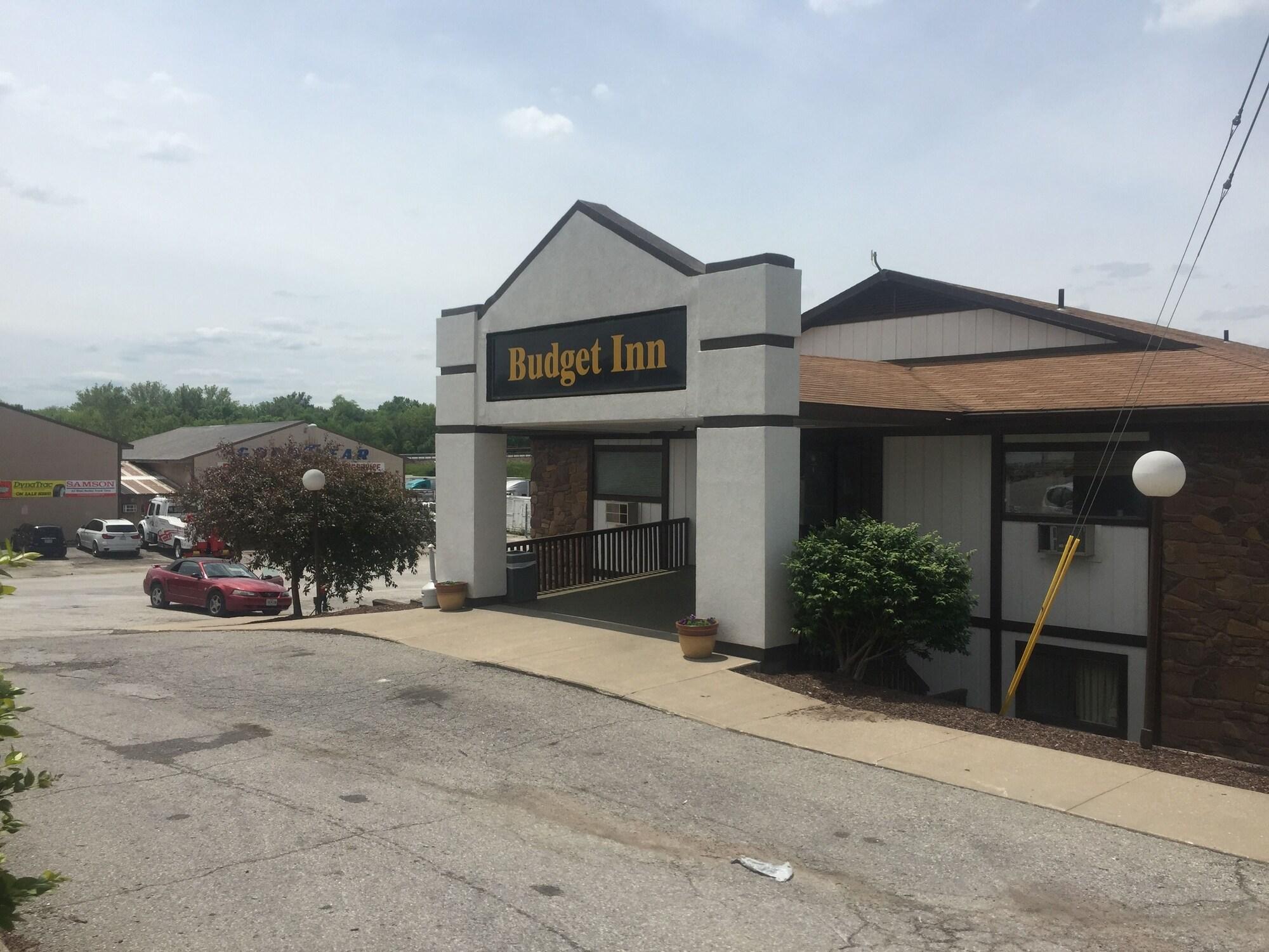 Varios Midway Budget Inn