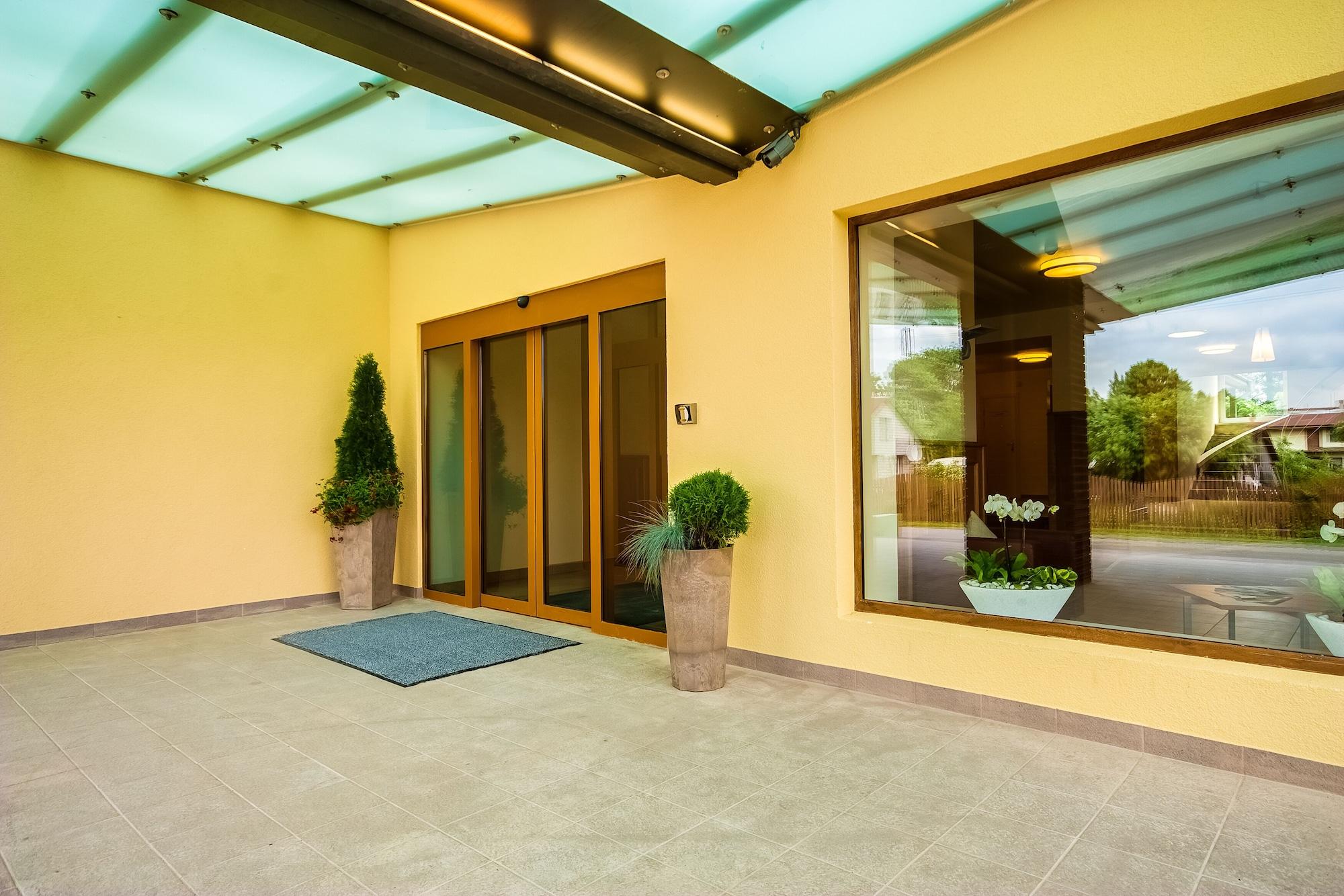 Vista Exterior Hotel Tigra