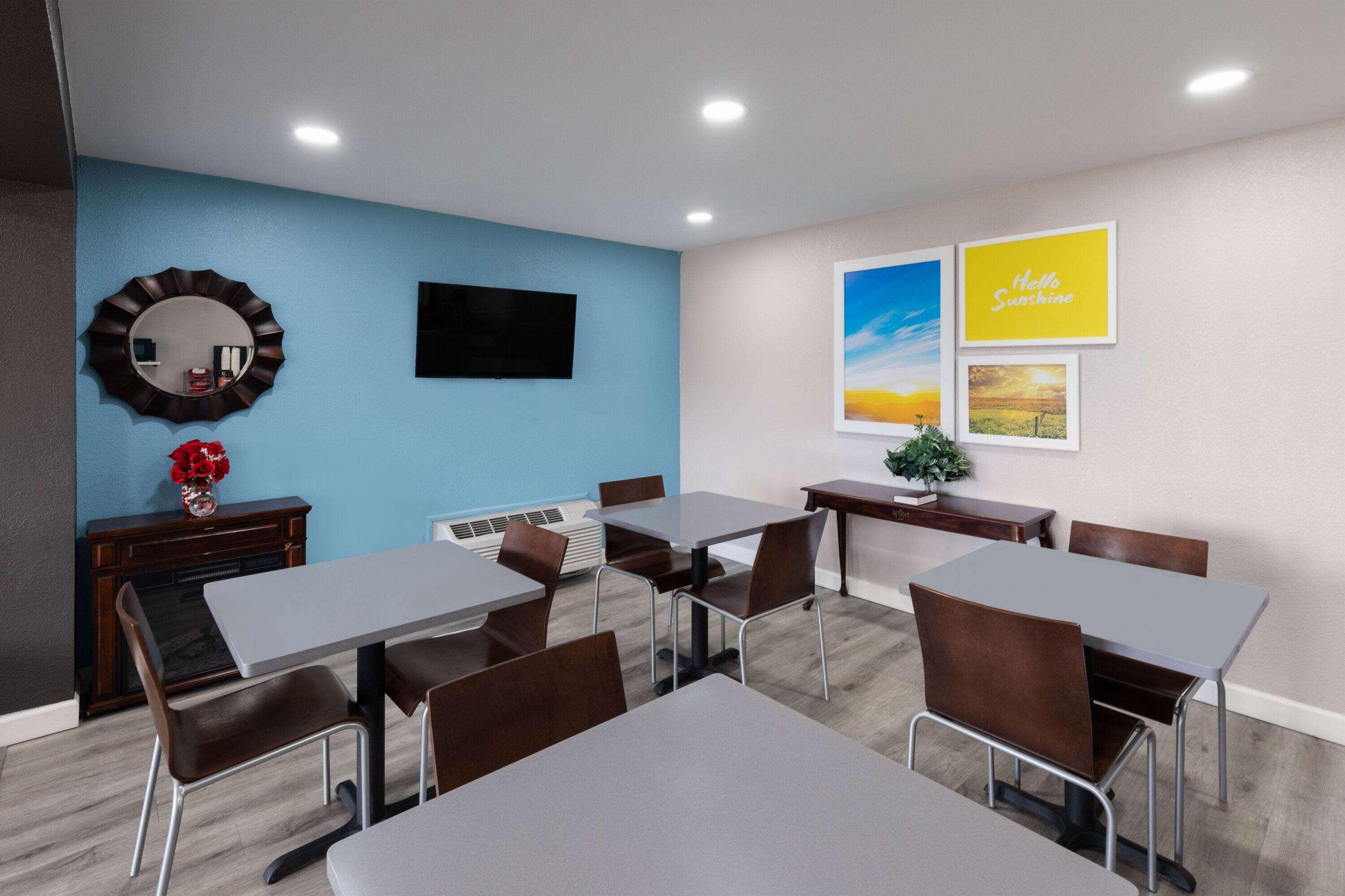Restaurant Days Inn by Wyndham Childersburg