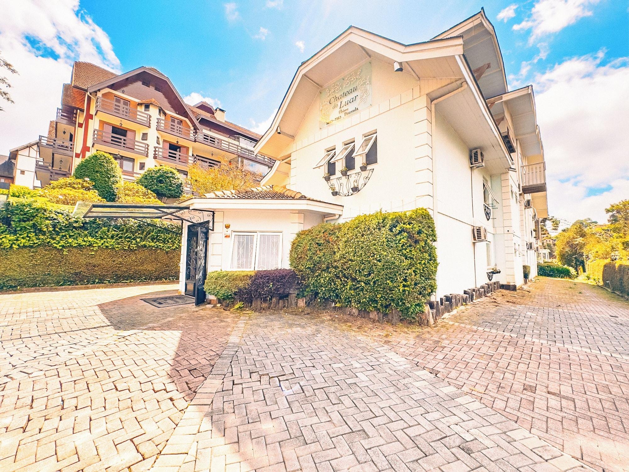 Vista Exterior VELINN Pousada Chateau do Luar Prime