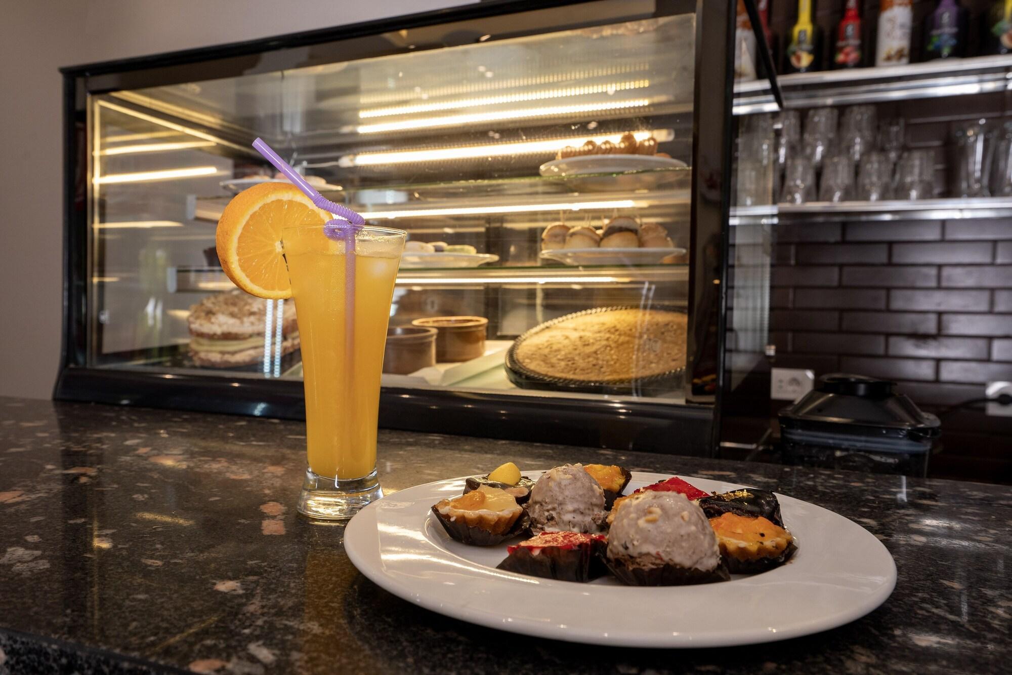 Bar/Salón Sun And Sand Guest House