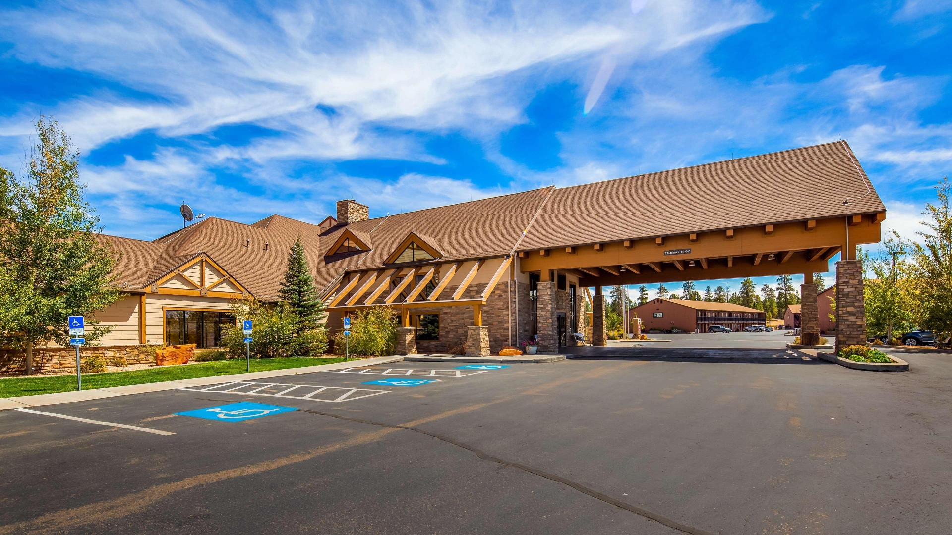 Vista Exterior Best Western Plus Bryce Canyon Grand Hotel