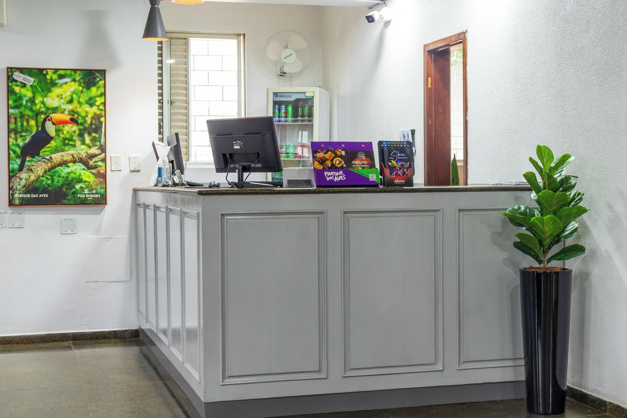 Varios Foz Central Budget Hotel