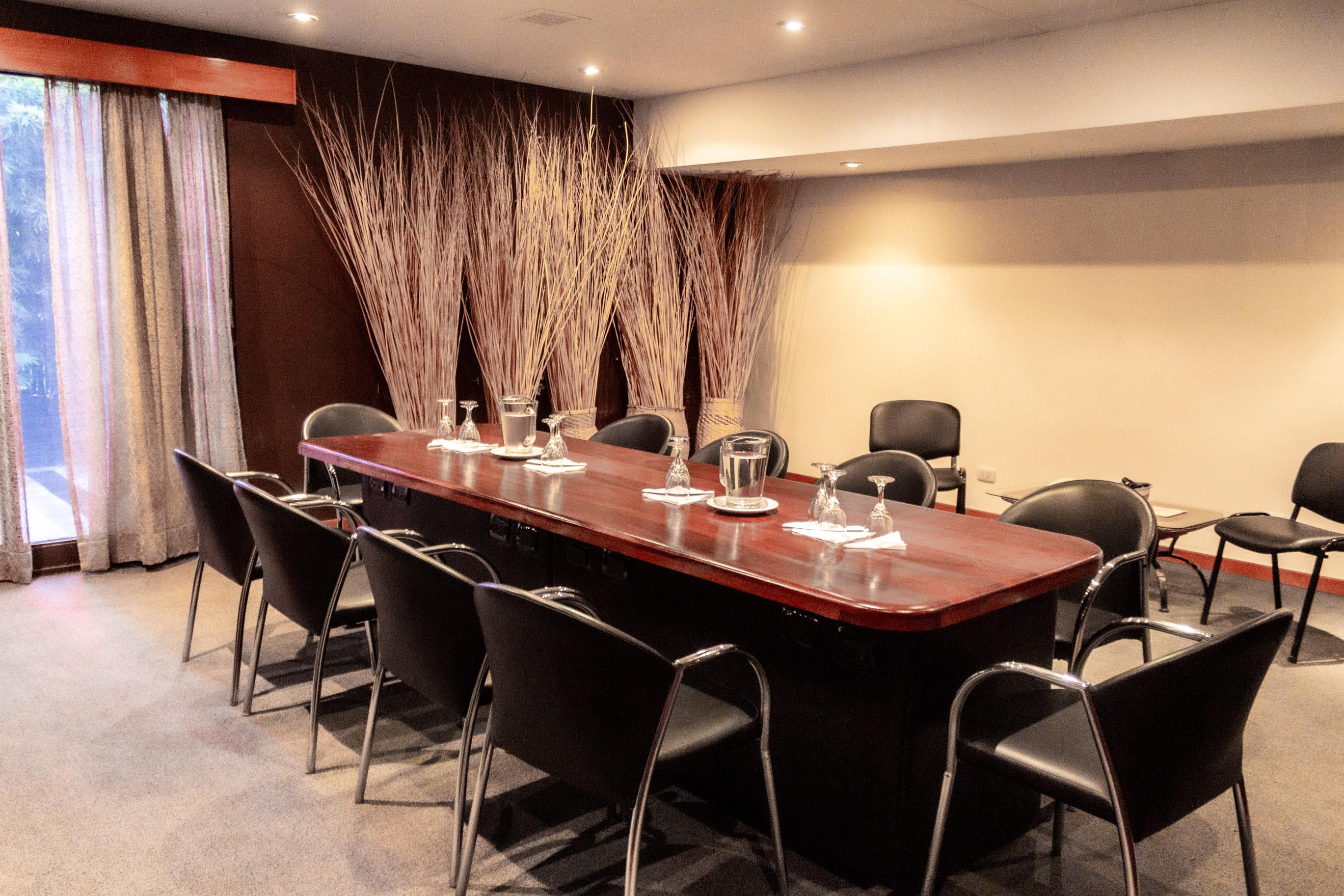 Sala de Reuniones Hotel Raices Esturion