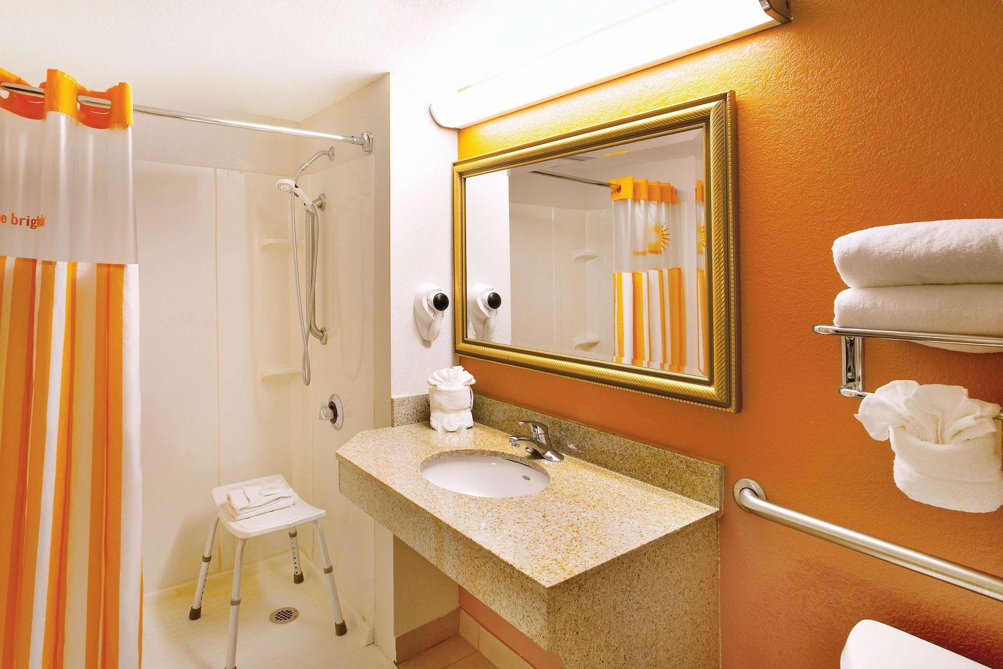 Habitación La Quinta Inn by Wyndham Orlando International Drive North
