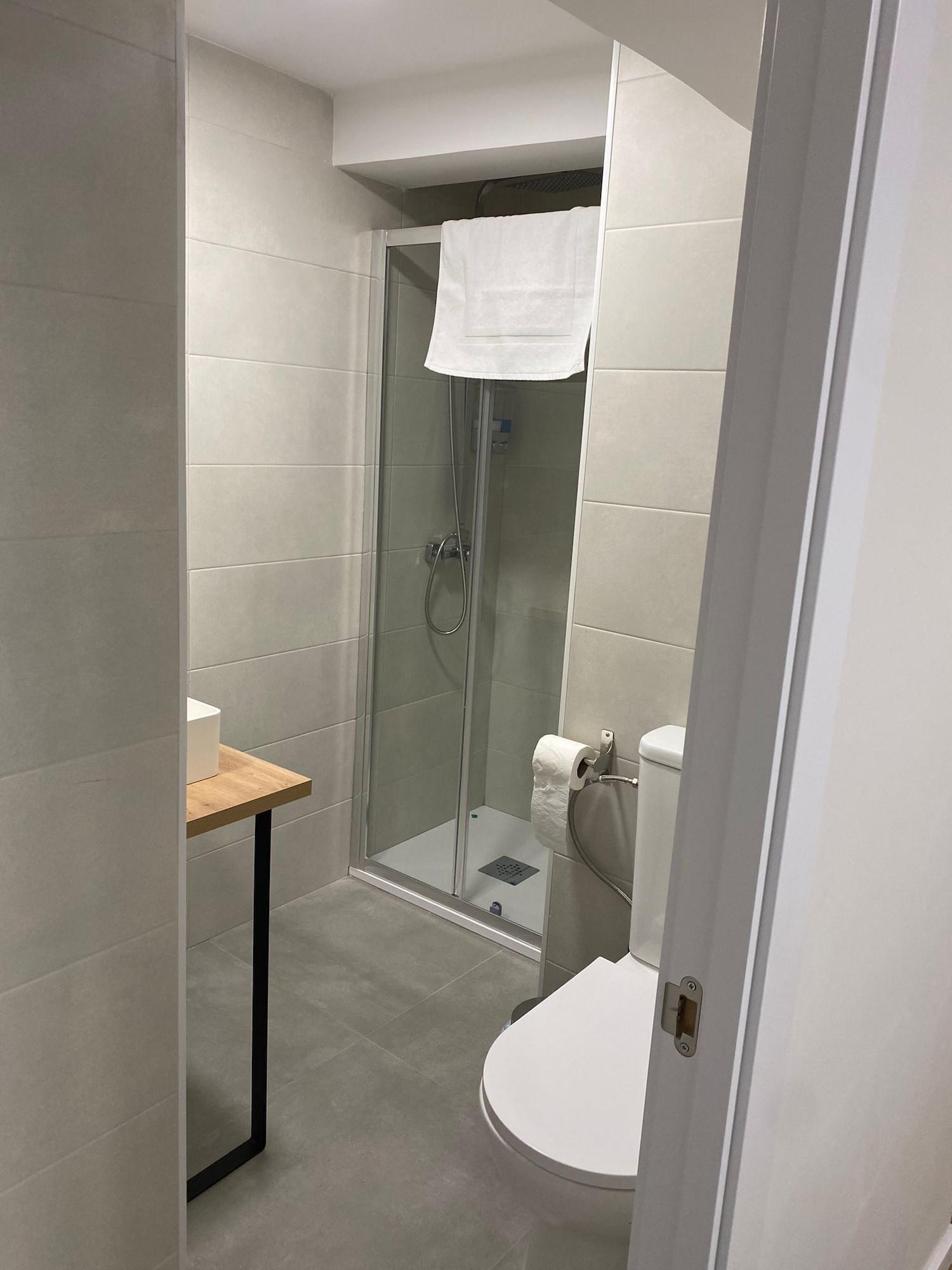Equipamiento de Habitación Hostal Mindanao