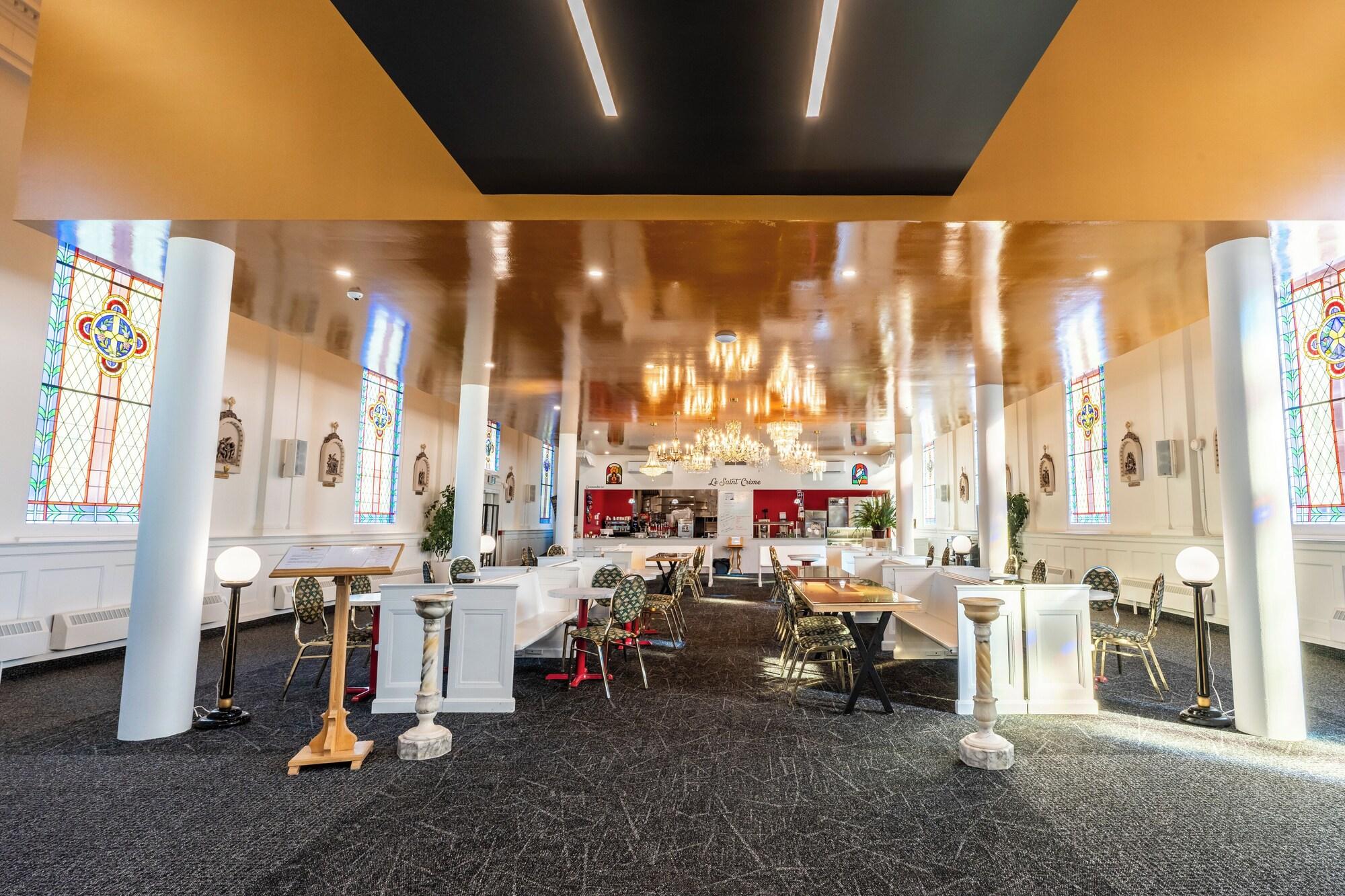 Vista Lobby Le Saint-Crème Alma