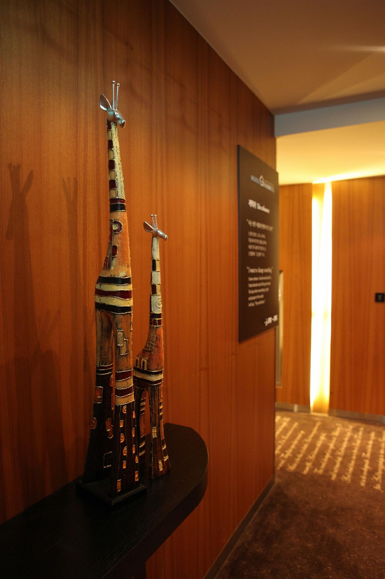 Varios Hotel Grammos