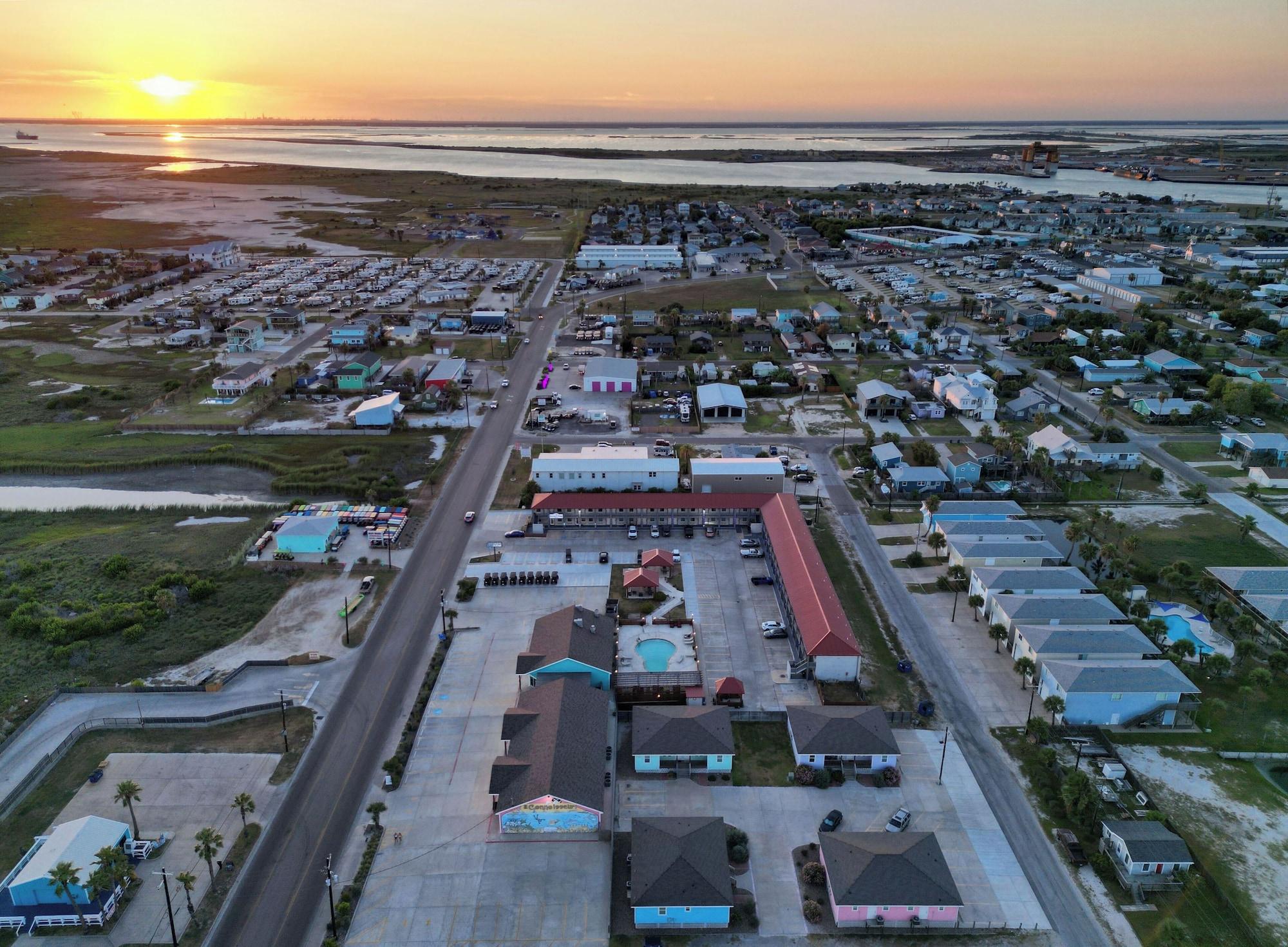 Vista Exterior Ocean's Edge Hotel, Port Aransas,TX