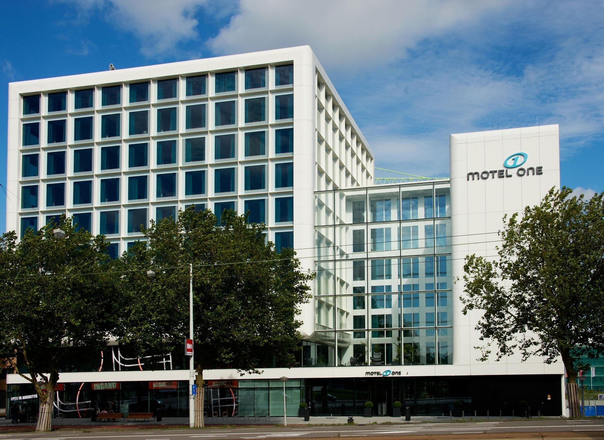 Vista Exterior Motel One Amsterdam