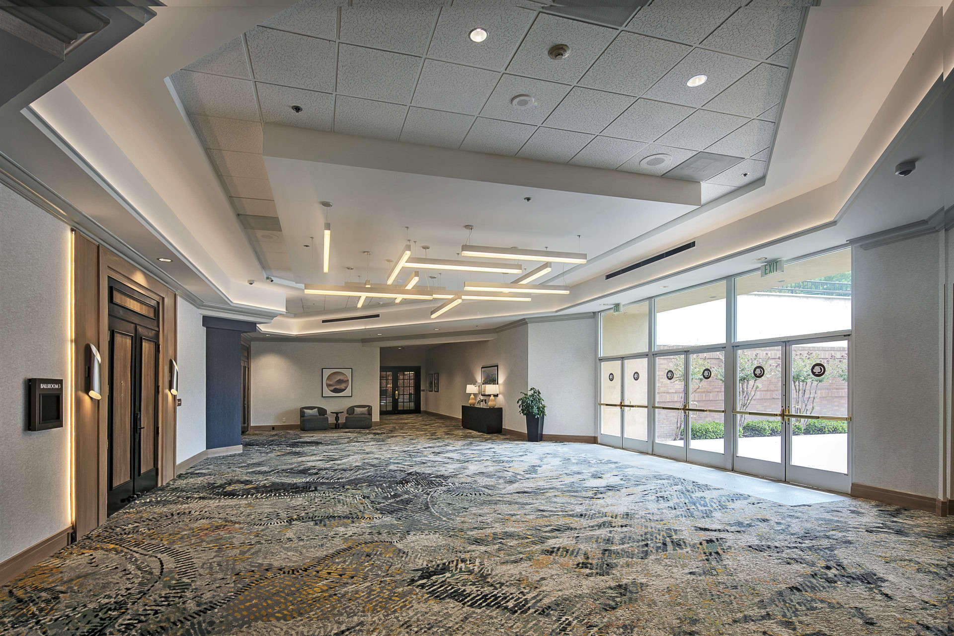 Vista Lobby DoubleTree by Hilton Hotel Modesto