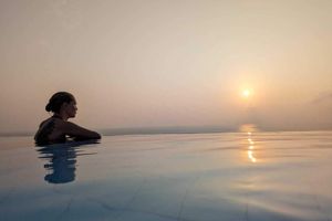 Alquiler Vacacional - Luxury beachfront condo with infinity pool near Colombo