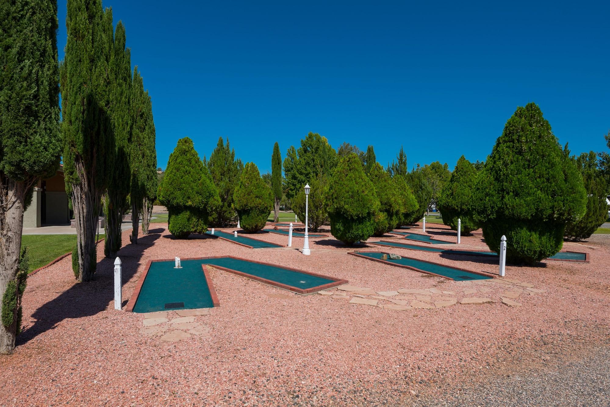 Campo de Golf Verde Valley RV & Camping Resort, a Thousand Trails Property