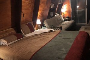 Alquiler Vacacional - SHEKHINA  
A tiny house in the woods. 
40 acres. Total privacy. Weekend retreat.