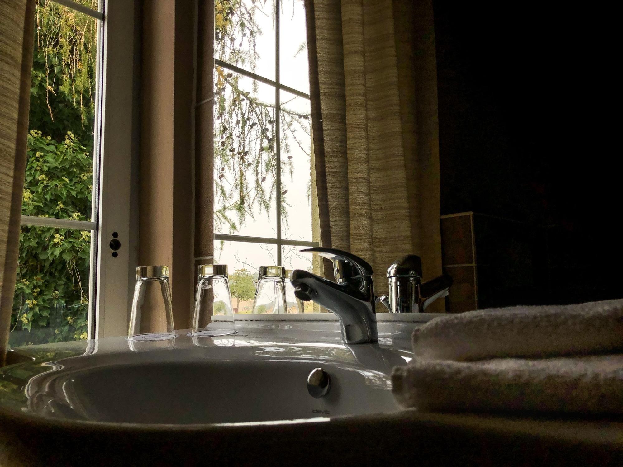 Equipamiento de Habitación Hotel Restaurant Denis