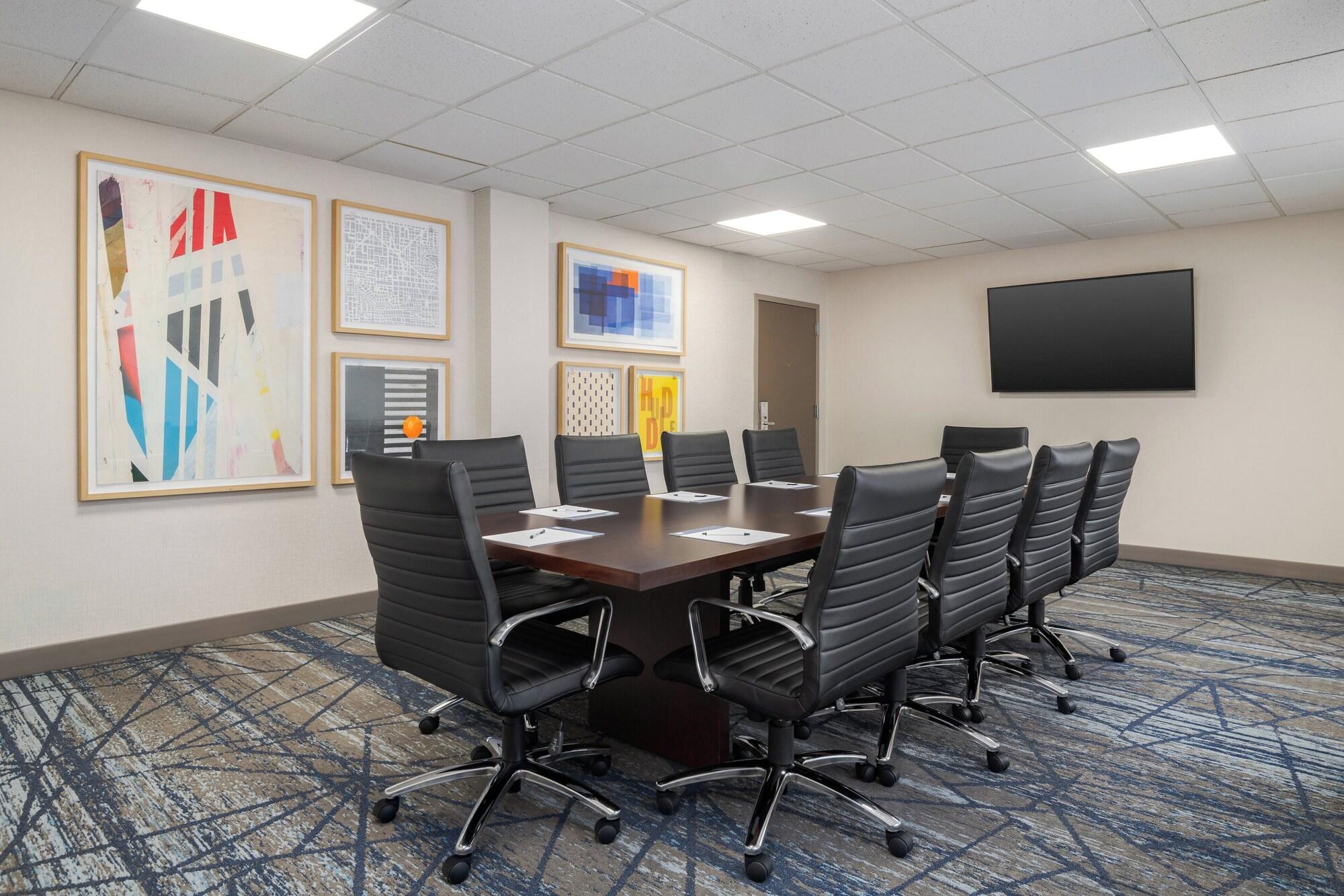 Sala de Reuniones Holiday Inn Express Hotel & Suites Bentonville by IHG