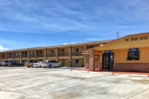 Alojamiento - Rodeway Inn Adelanto US 395