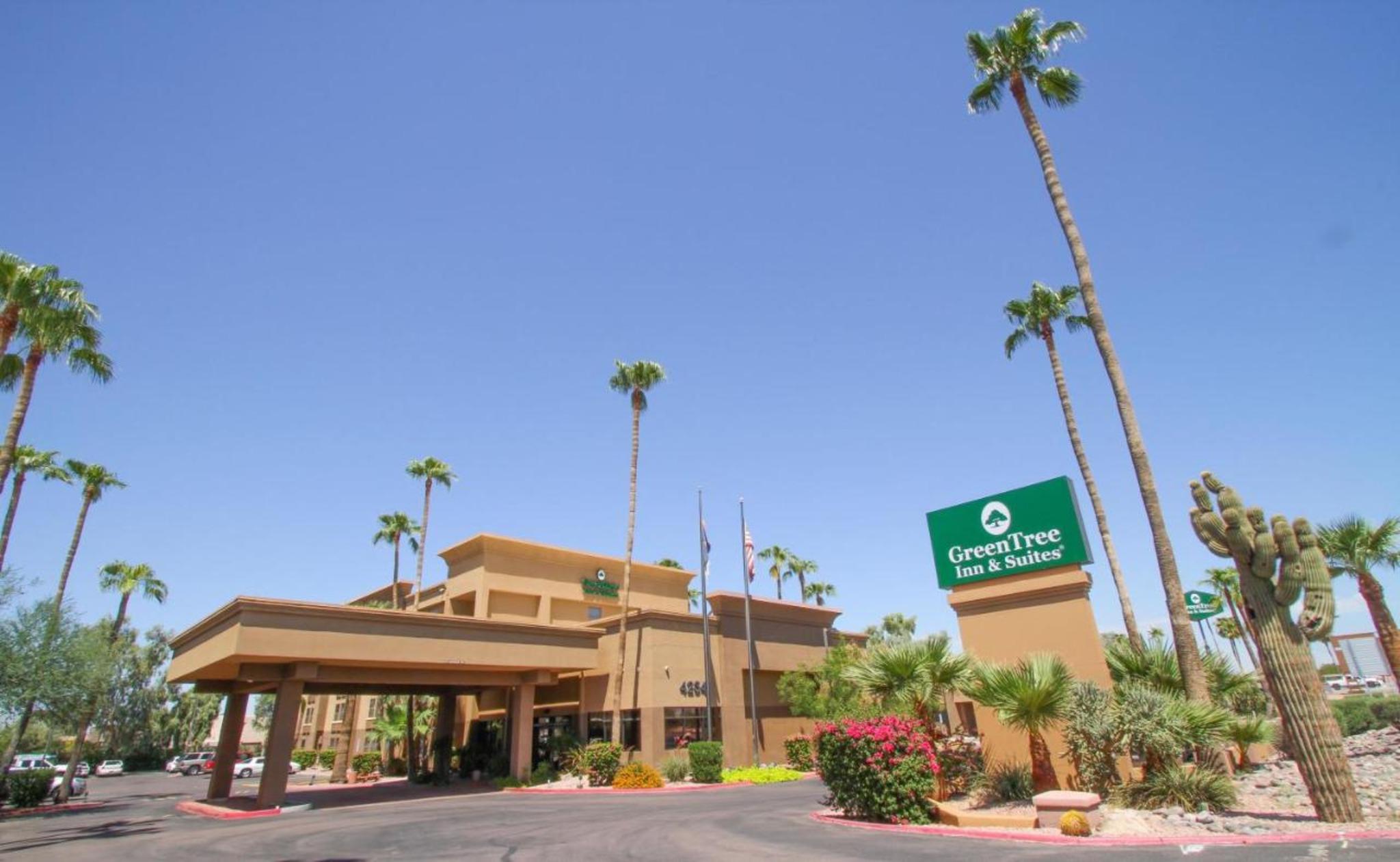 Vista Exterior GreenTree Inn & Suites Phoenix Sky Harbor