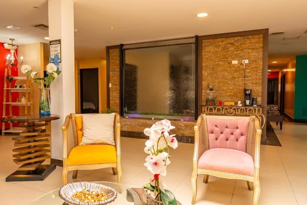 Vista Lobby CRESPOTEL